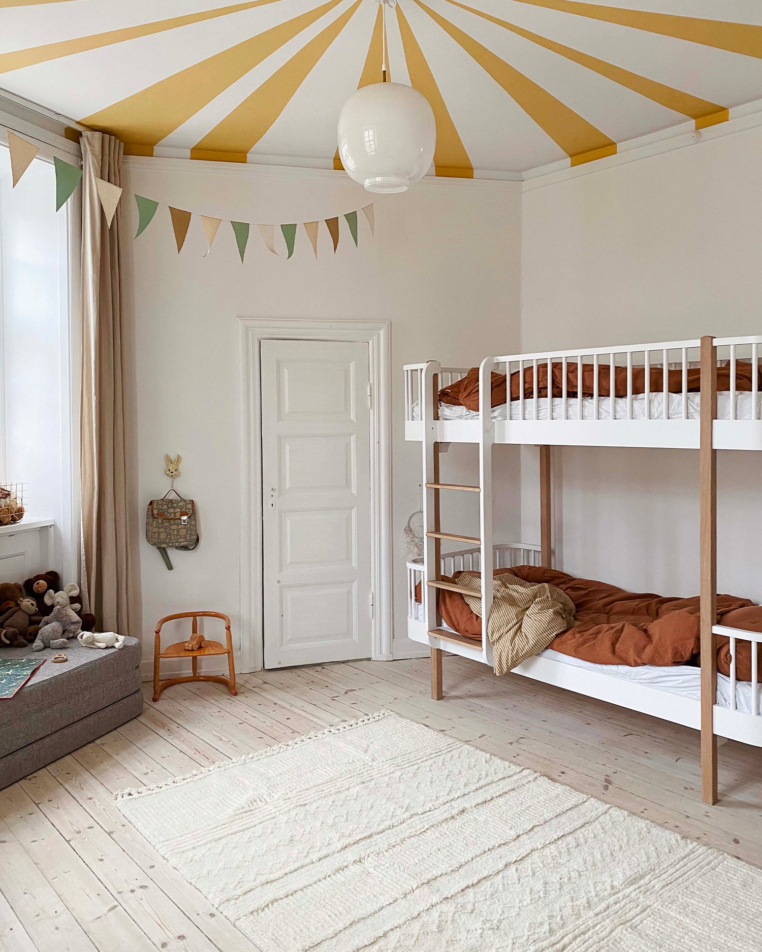 Tappeto lavabile in lana realizzato a mano Ari