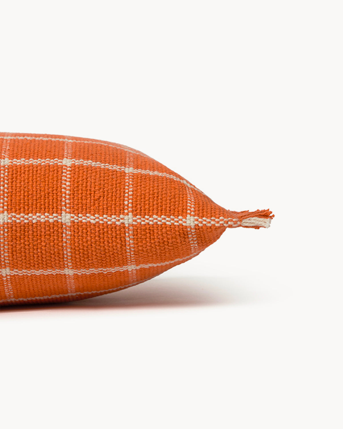 Cuscino intrecciato a mano Geo Block