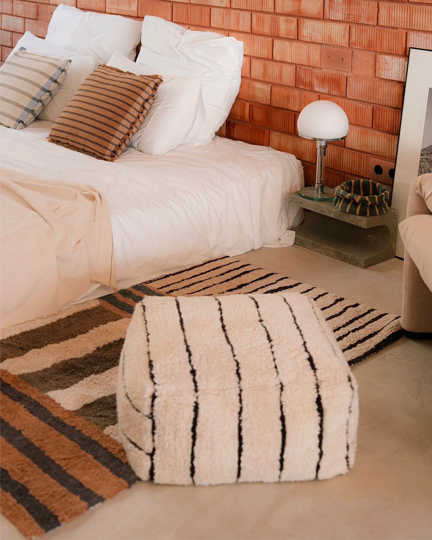 Pouf in cotone realizzato a mano Lines