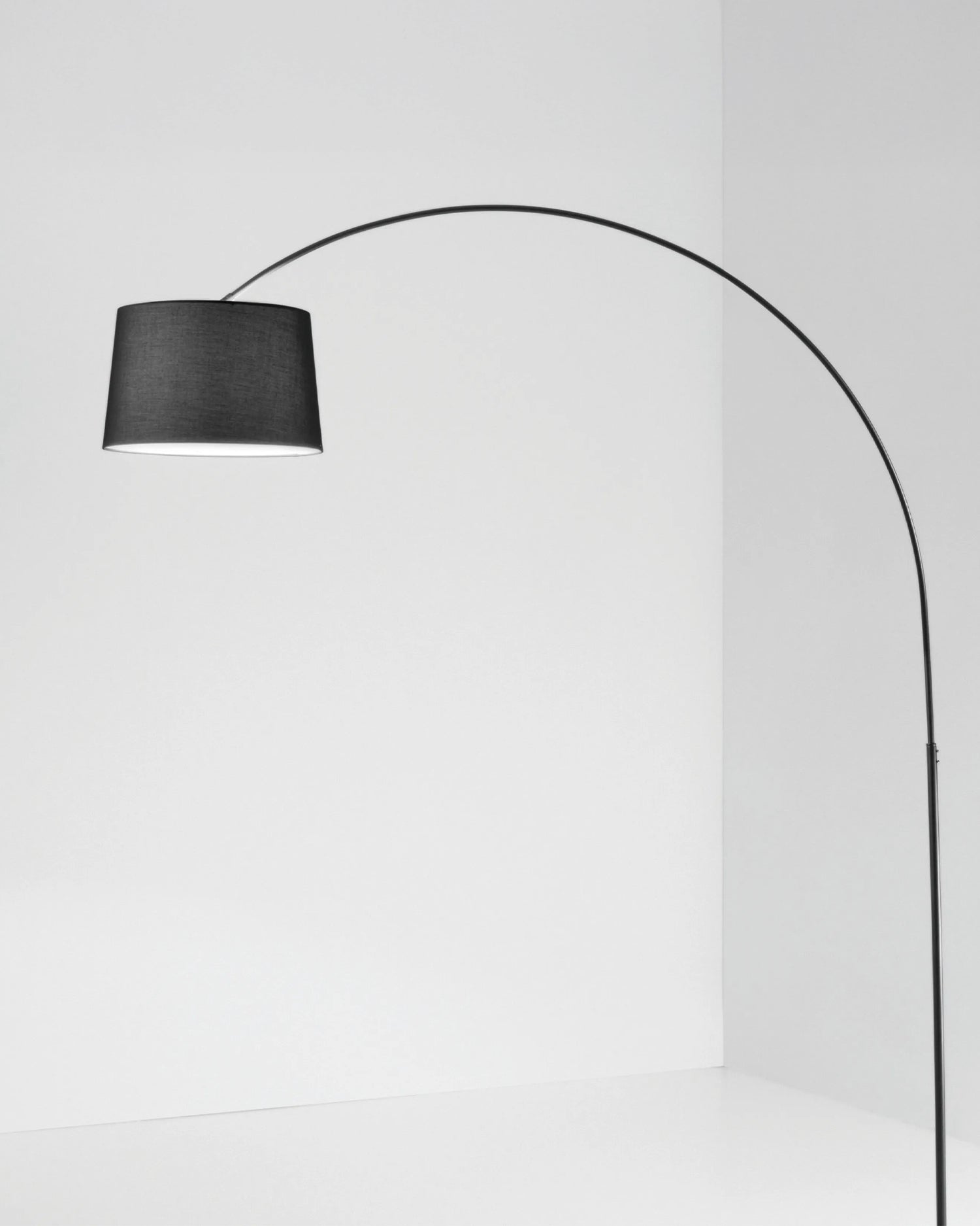 Lampada da terra ad arco con base in marmo e diffusore in tessuto Dream