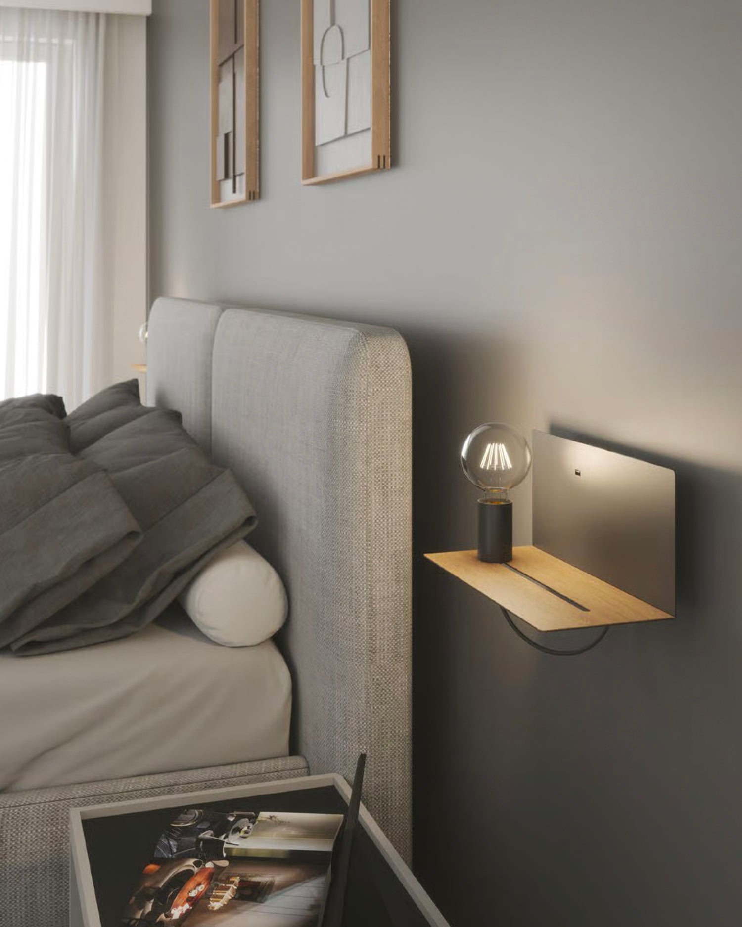 Lampada da parete con mensola integrata e punto luce mobile Flash