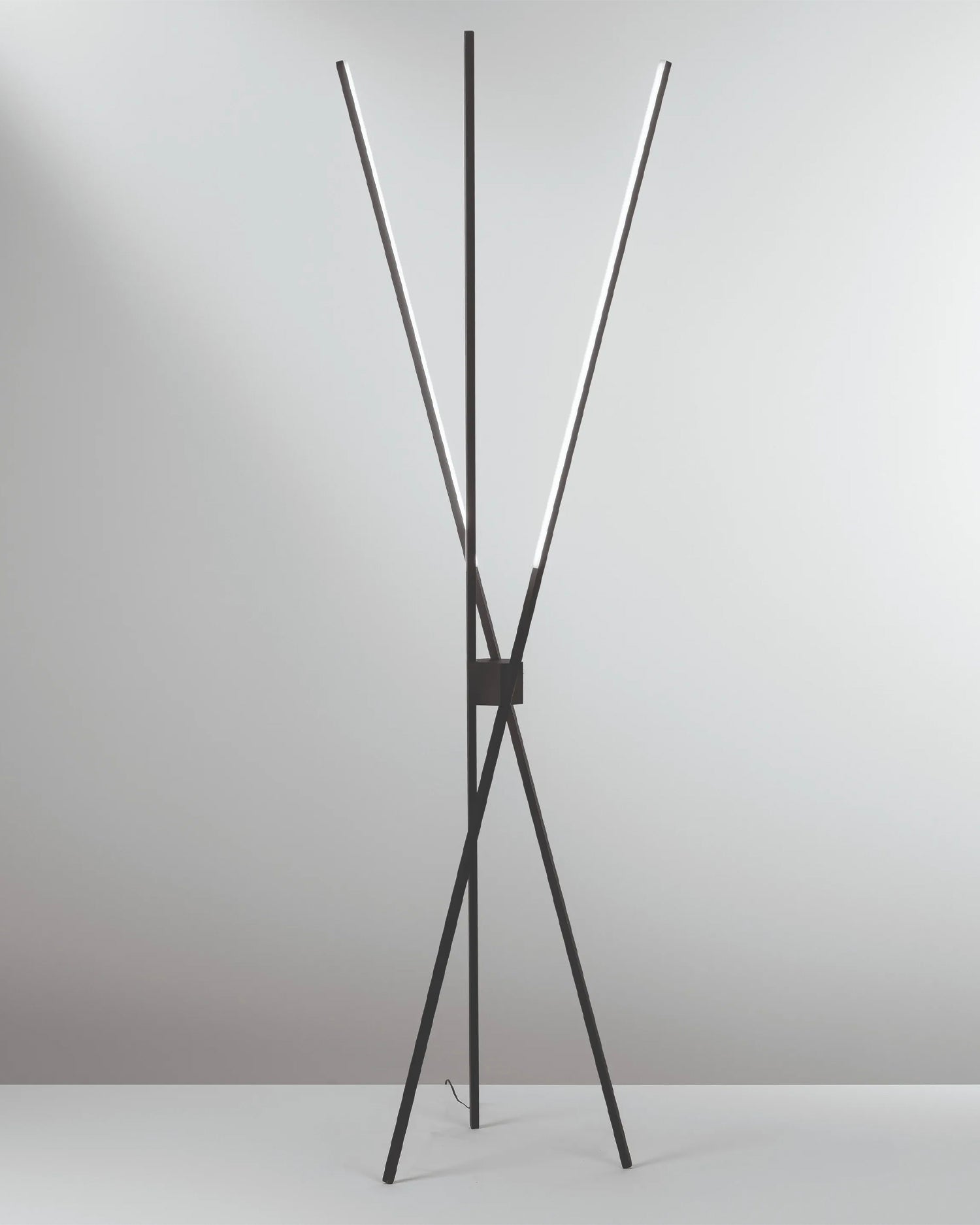 Lampada da terra LED in alluminio Shanghai