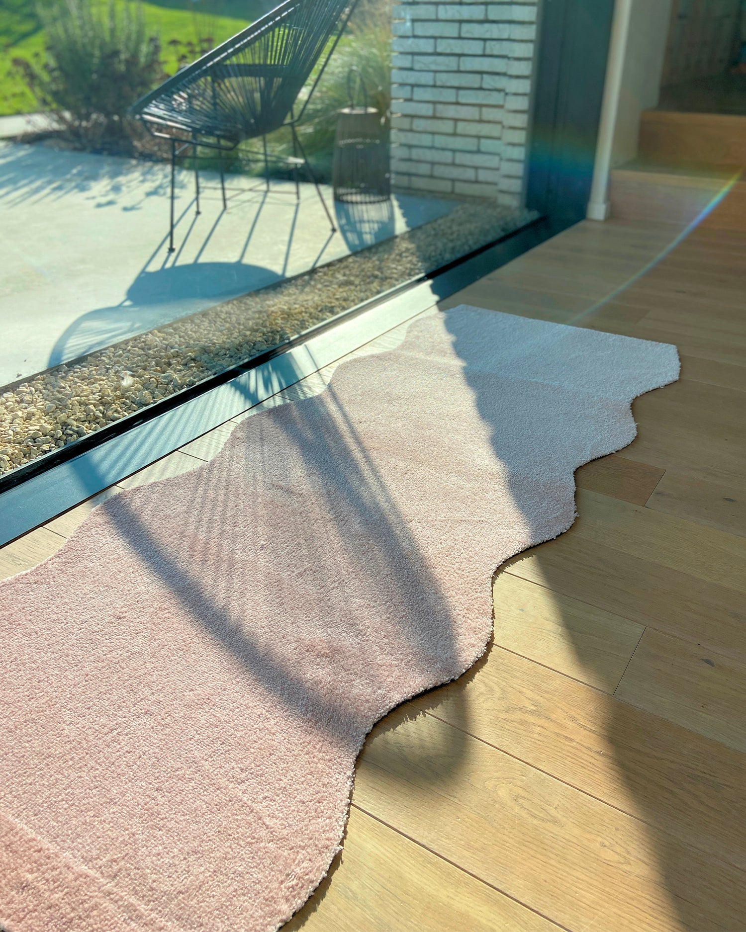 Runner lavabile dalla forma organica Nude