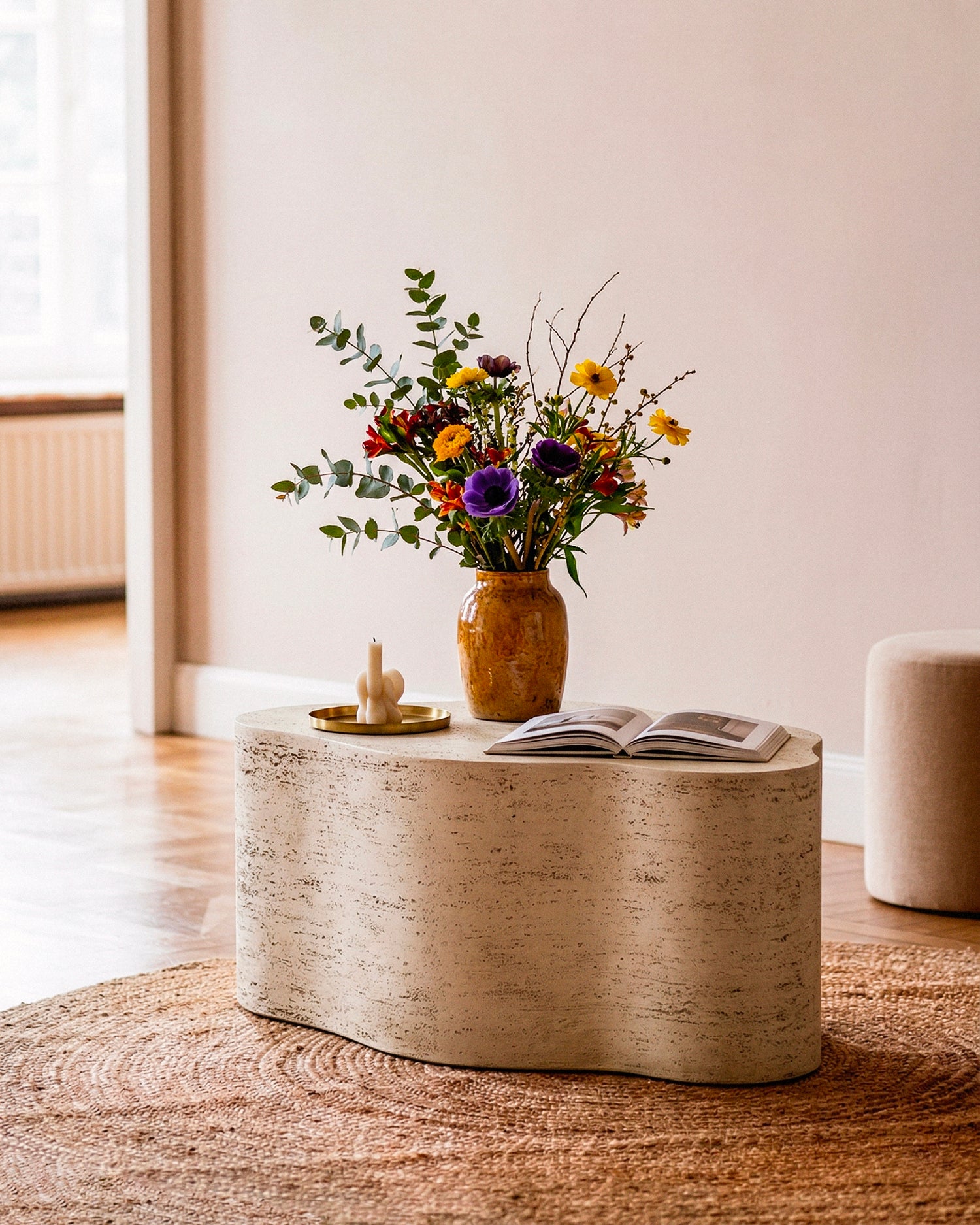 Tavolino da salotto dalla forma organica Cloud