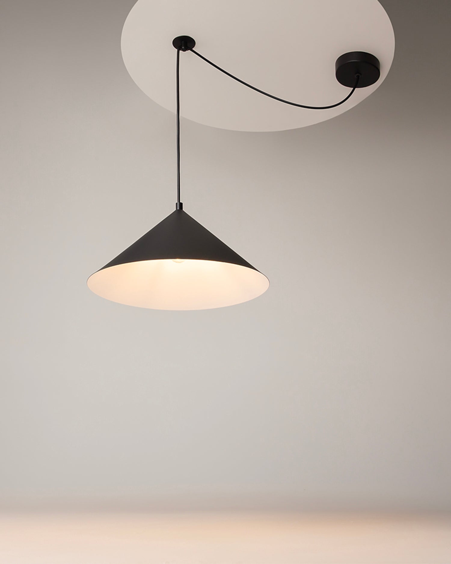 Lampada a sospensione in metallo Treem