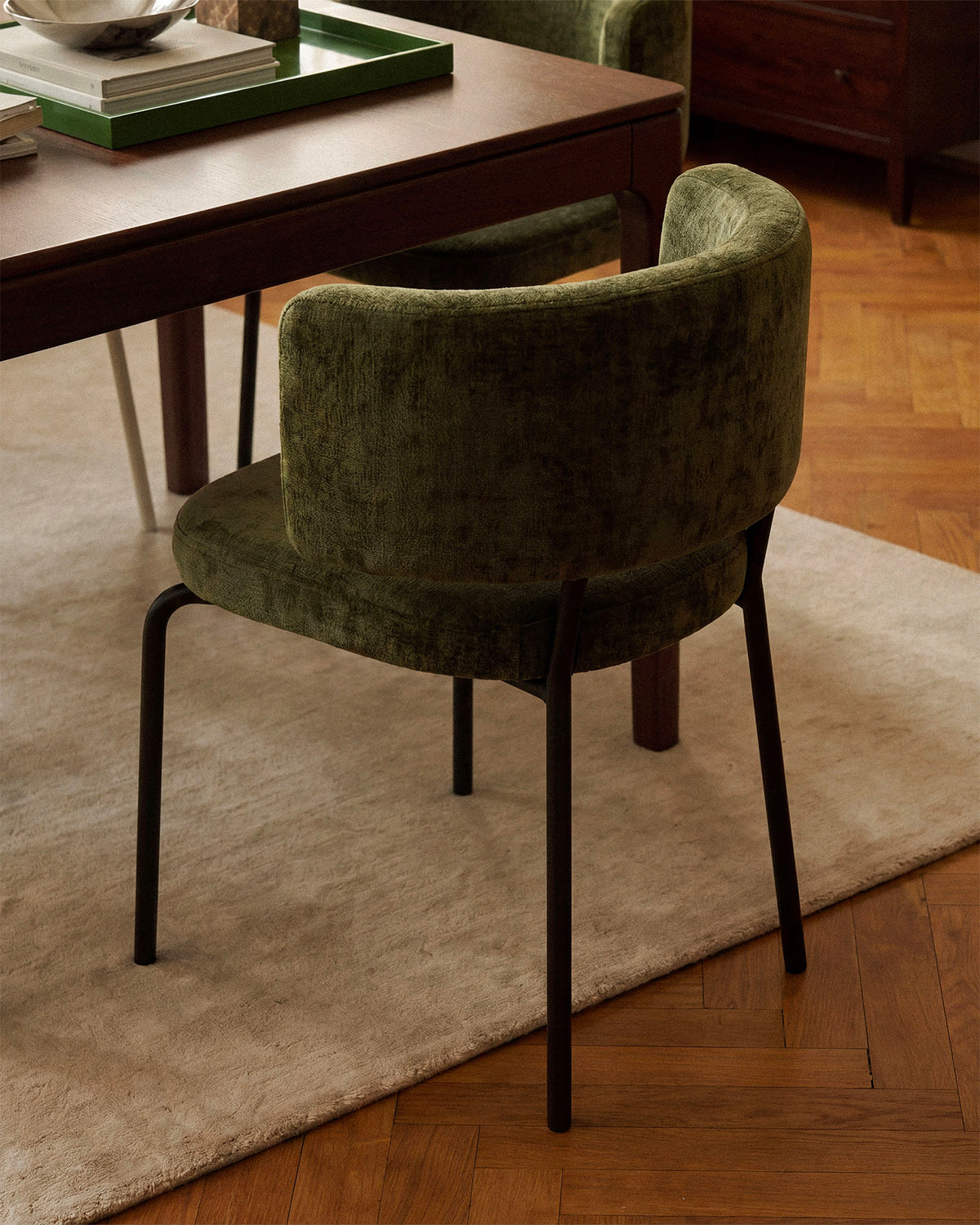 Sedia imbottita in chenille Dora
