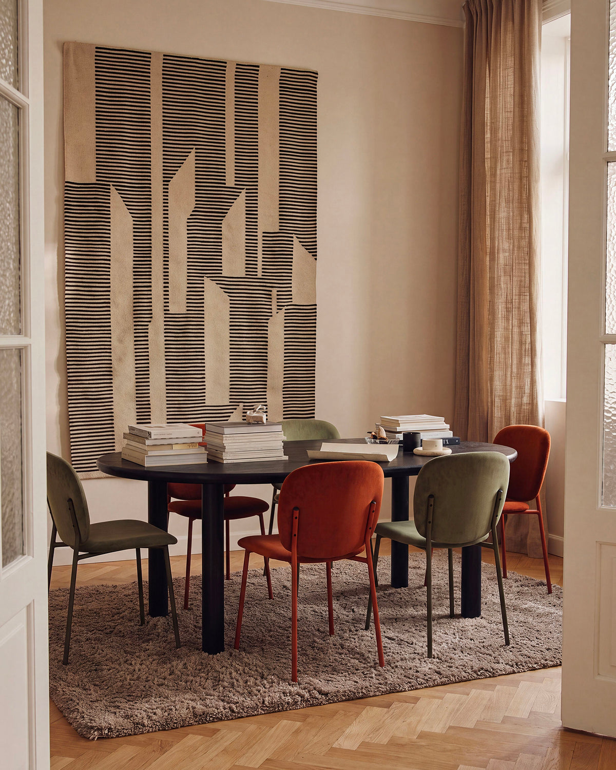 Tavolo da pranzo ovale in rovere Izzie