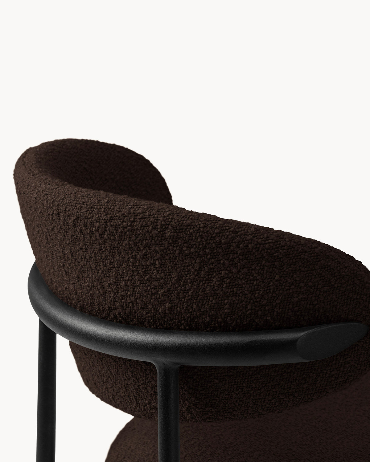 Sedia imbottita in bouclé Nina