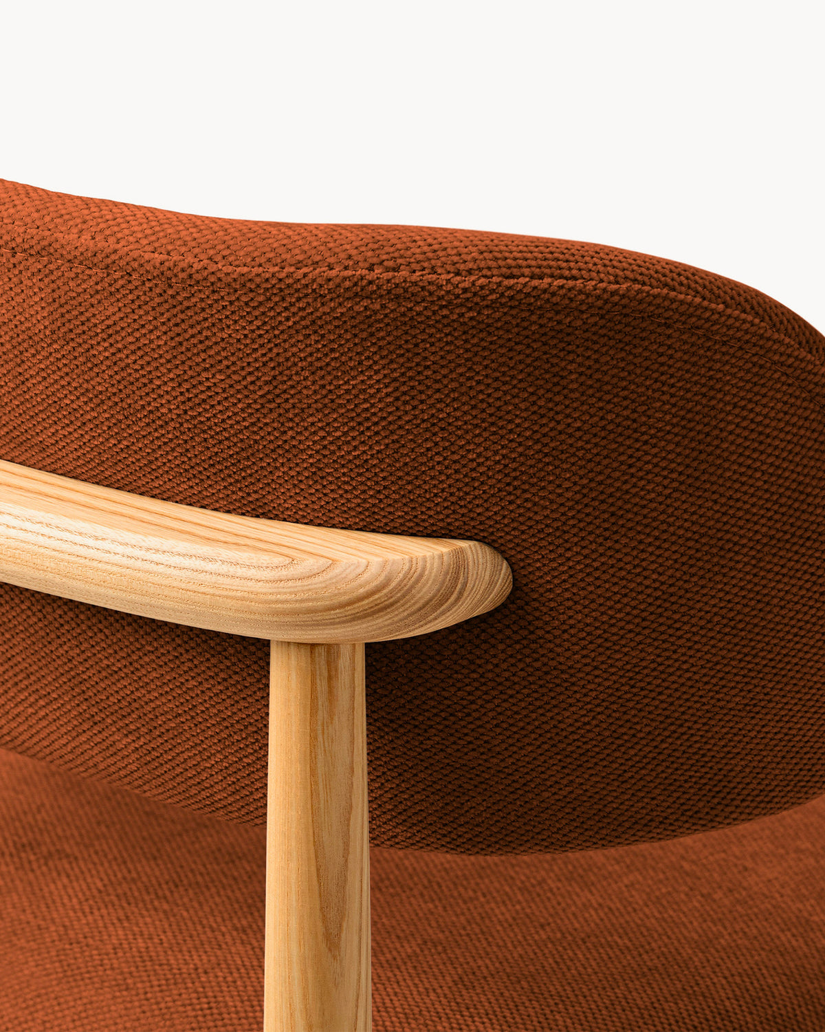 Sedia imbottita in chenille e legno Evan
