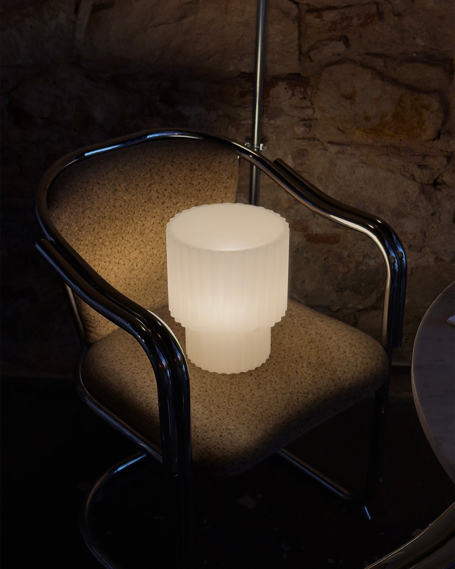 Lampada da tavolo stampata in 3D Monument