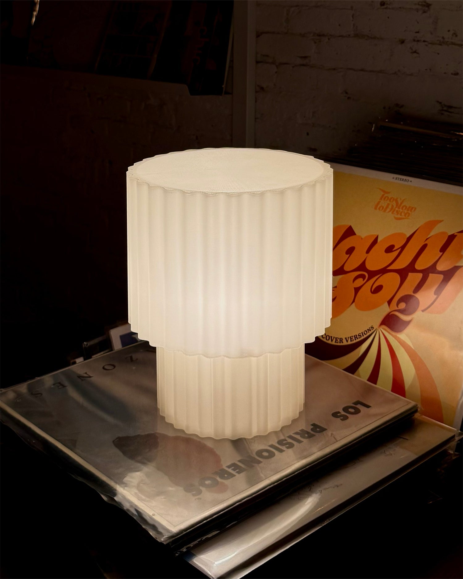Lampada da tavolo stampata in 3D Monument