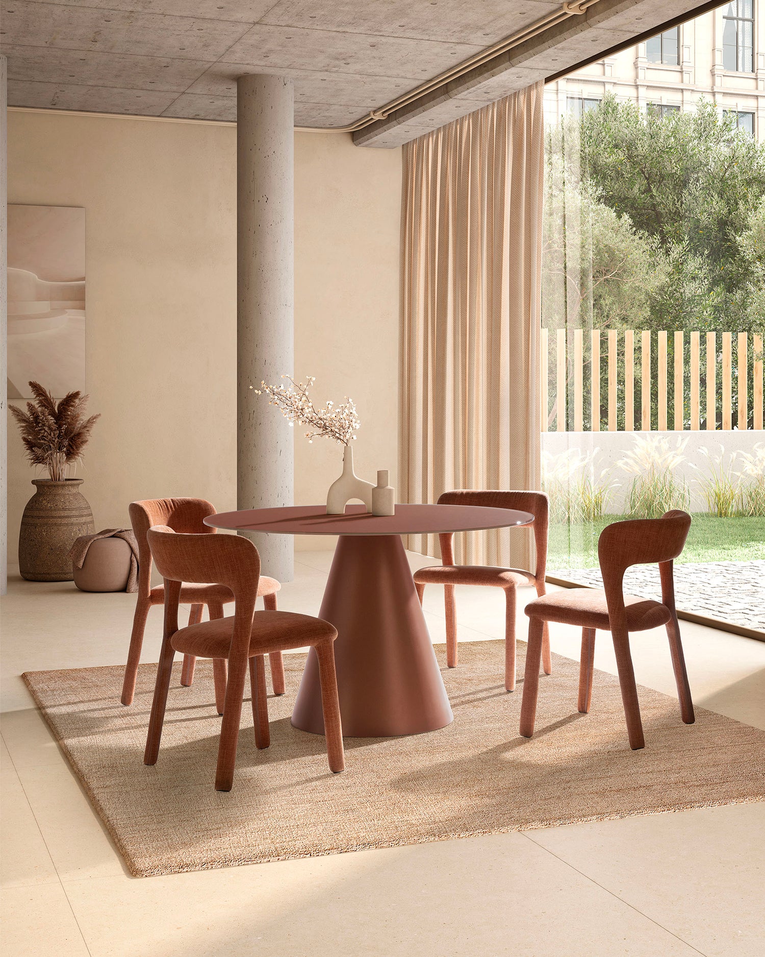 Tavolo da pranzo con base in metallo e piano in vetro Vida