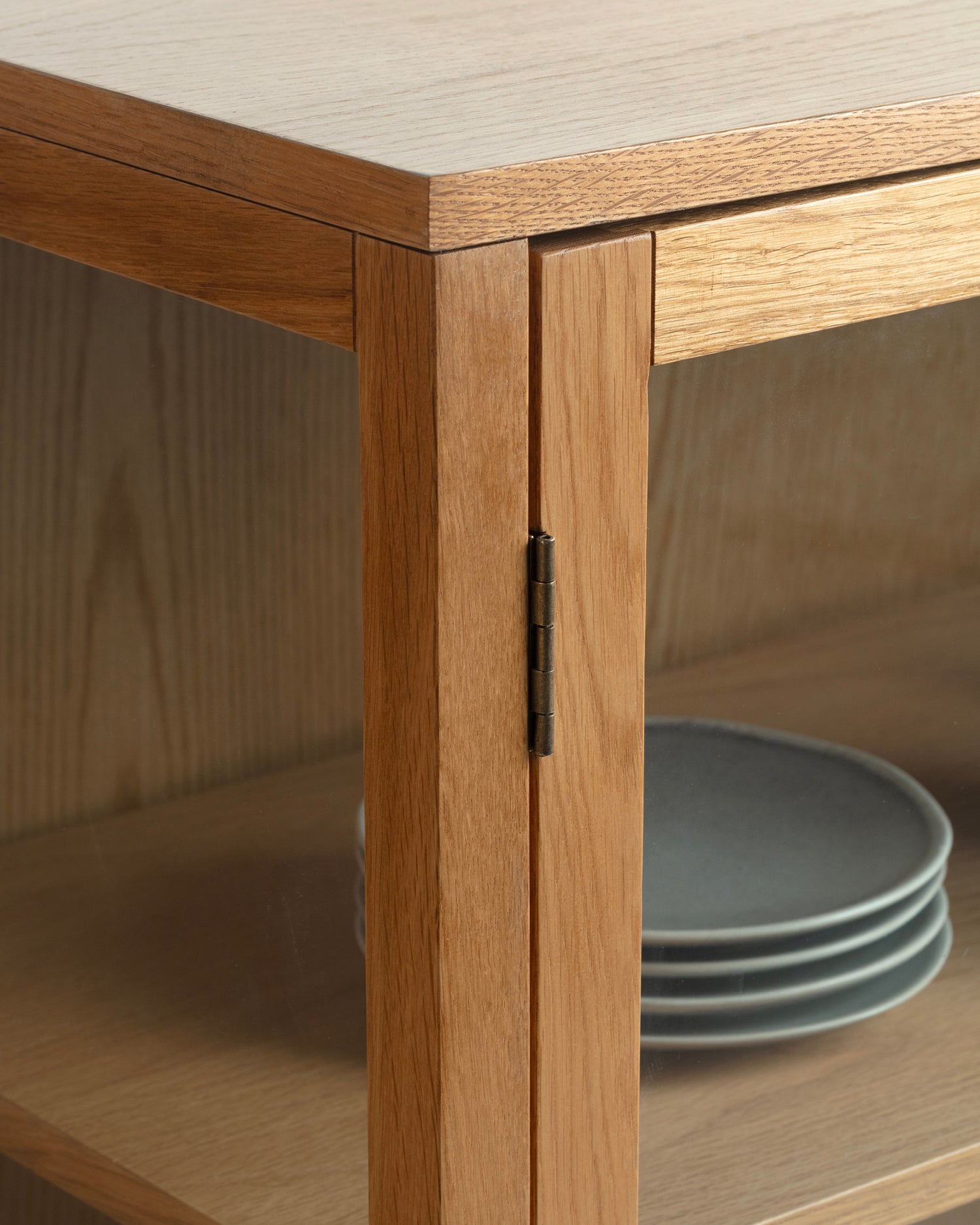 Credenza in legno di rovere con ante in vetro Ceci - Legno/Vetro