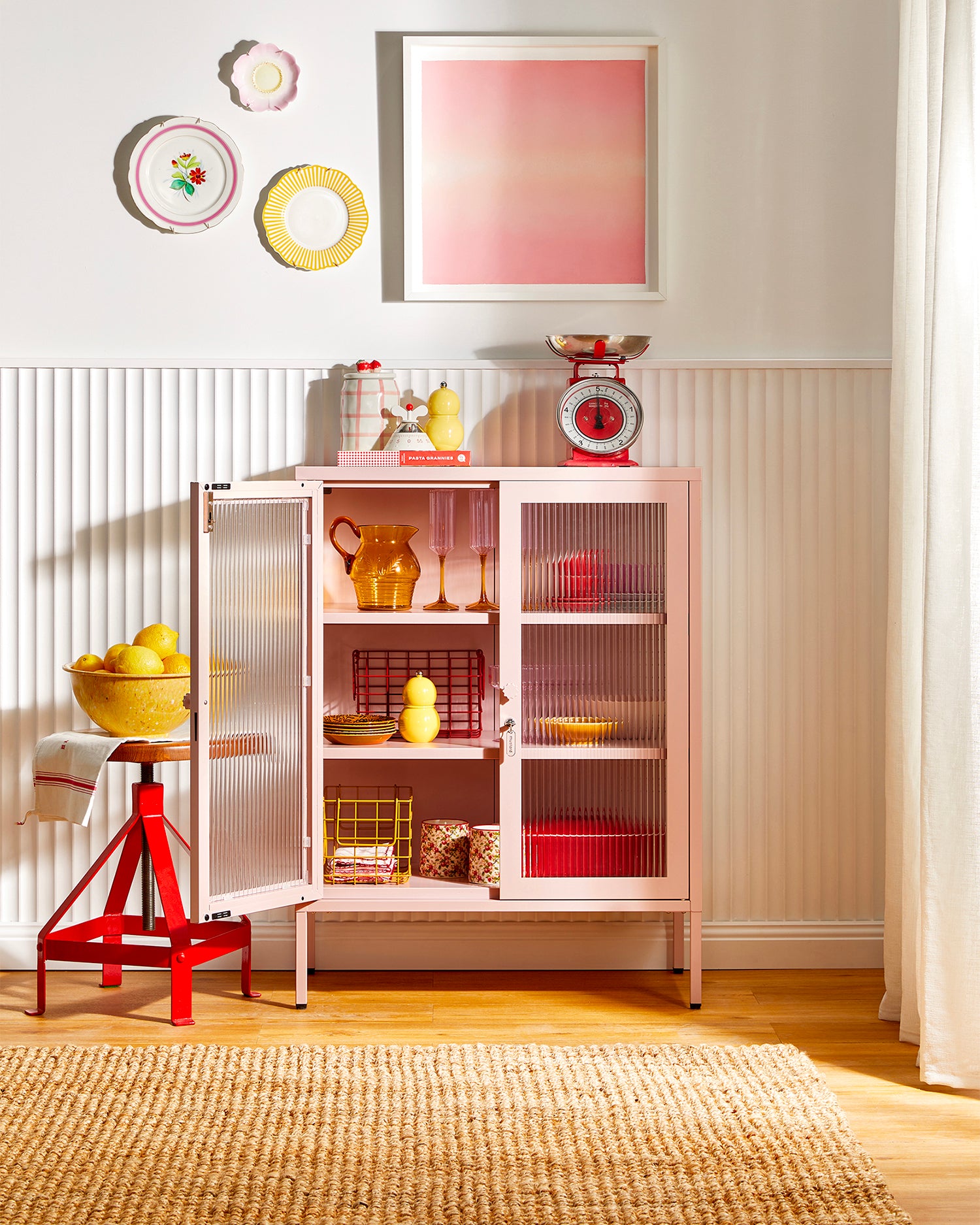Vetrinetta in metallo e vetro The Mixer, rosa chiaro