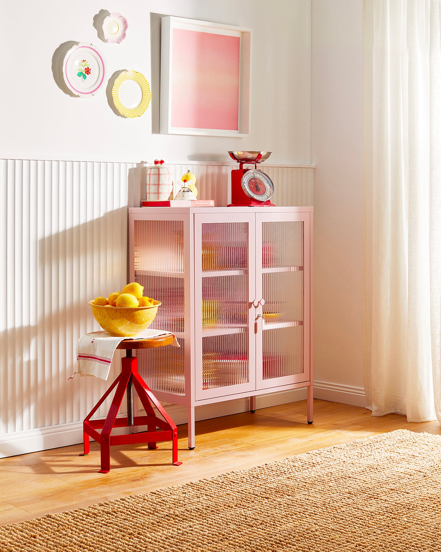 Vetrinetta in metallo e vetro The Mixer, rosa chiaro