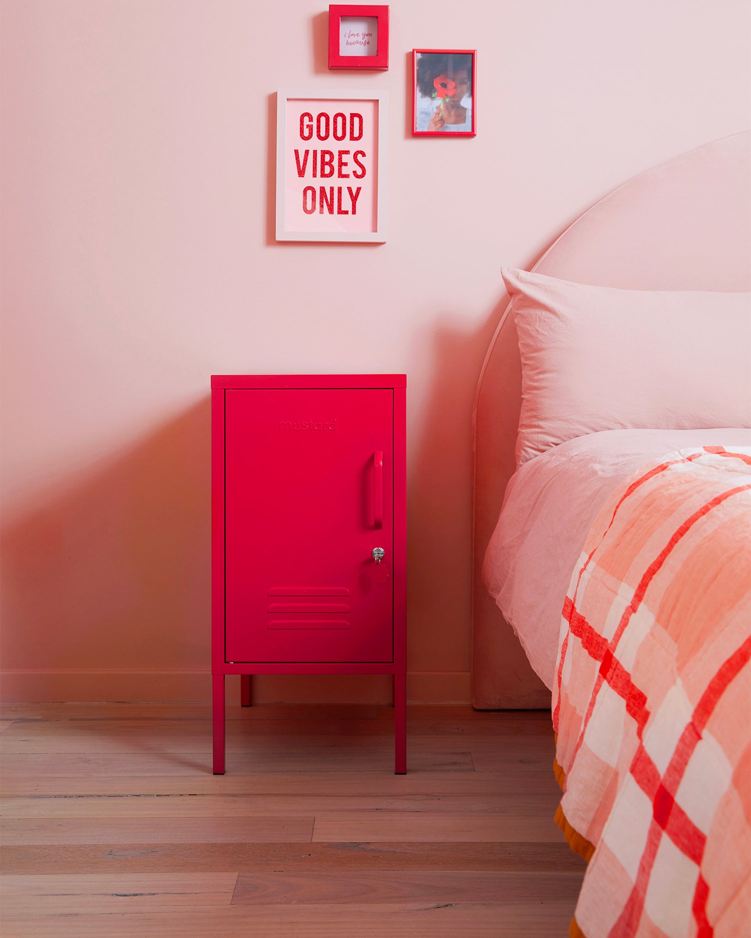 Comodino in metallo The Shorty, rosso