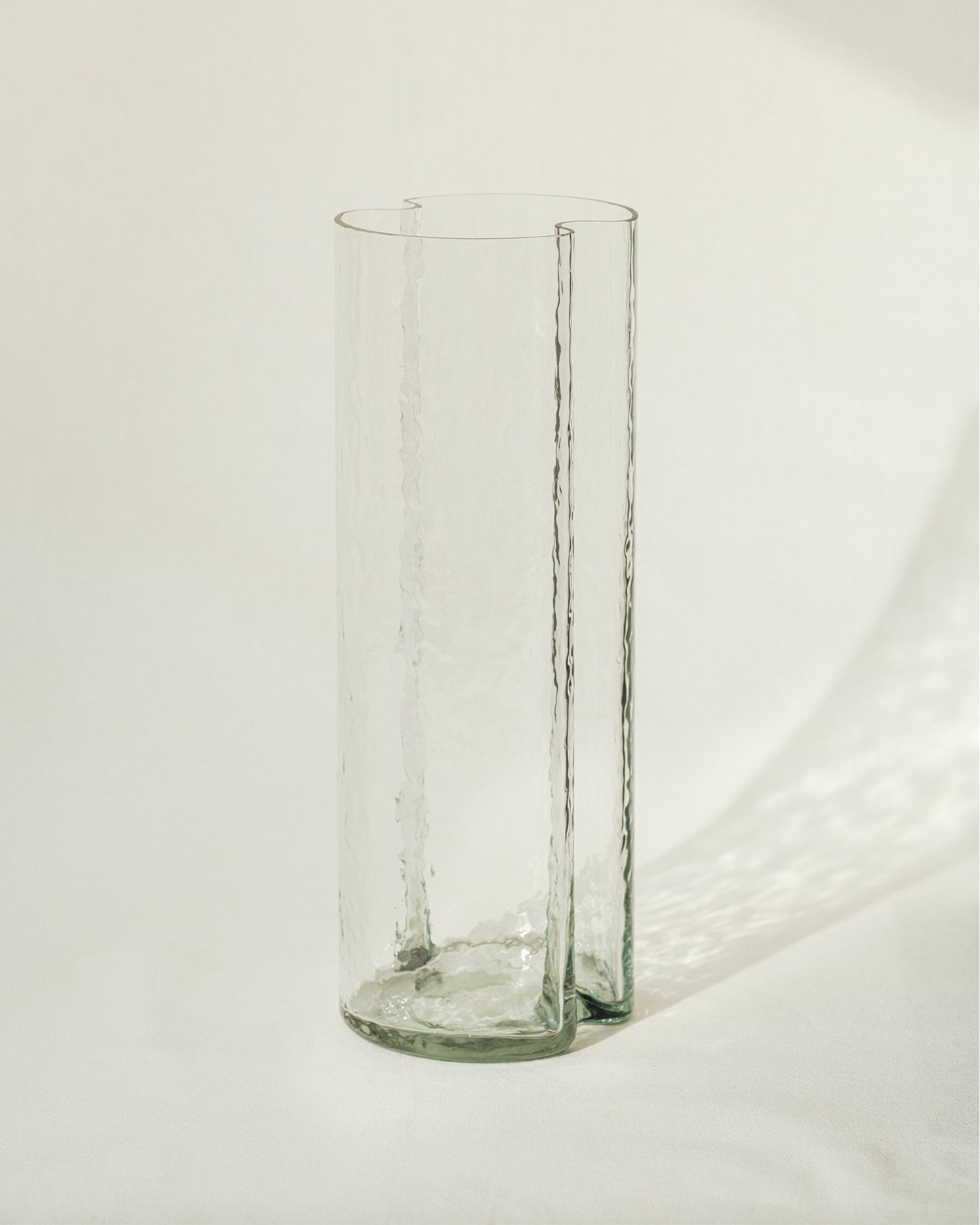 Vaso in vetro soffiato realizzato a mano Tubu