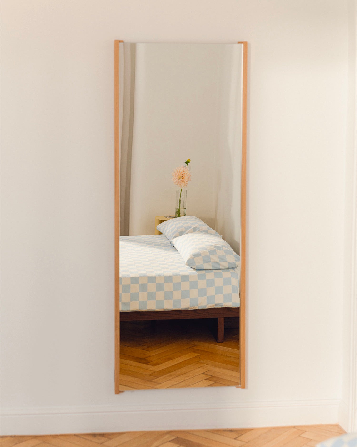 Specchio da parete con cornice in legno Lun