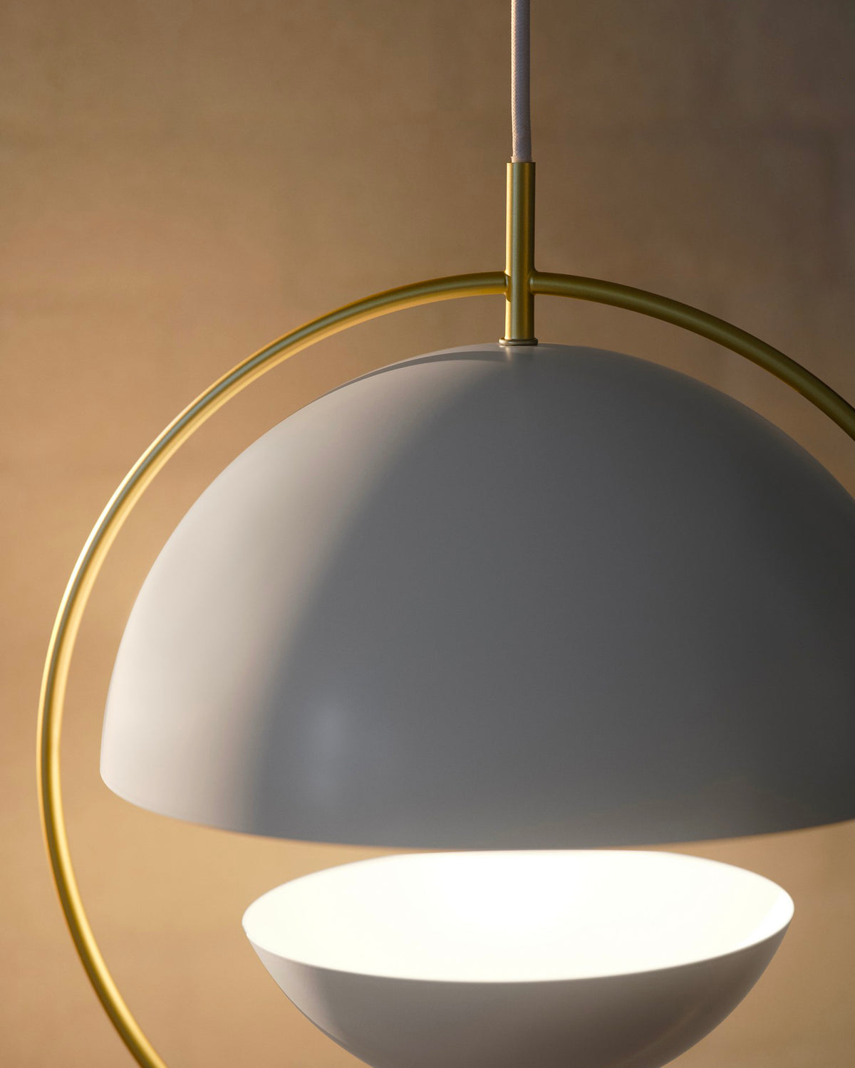 Lampada a sospensione in metallo Tavia