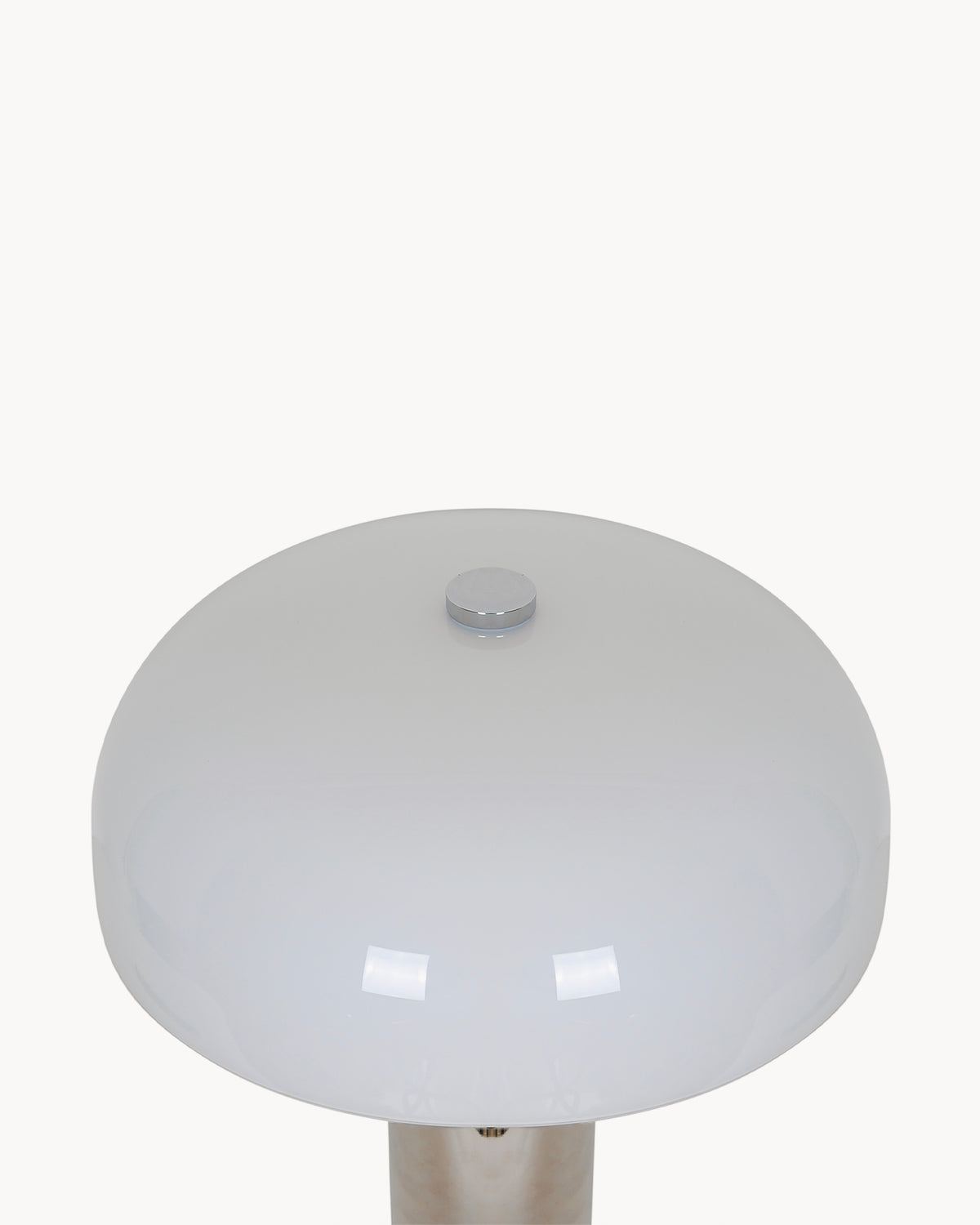 Lampada da tavolo in vetro opale e cromo Gabrielle
