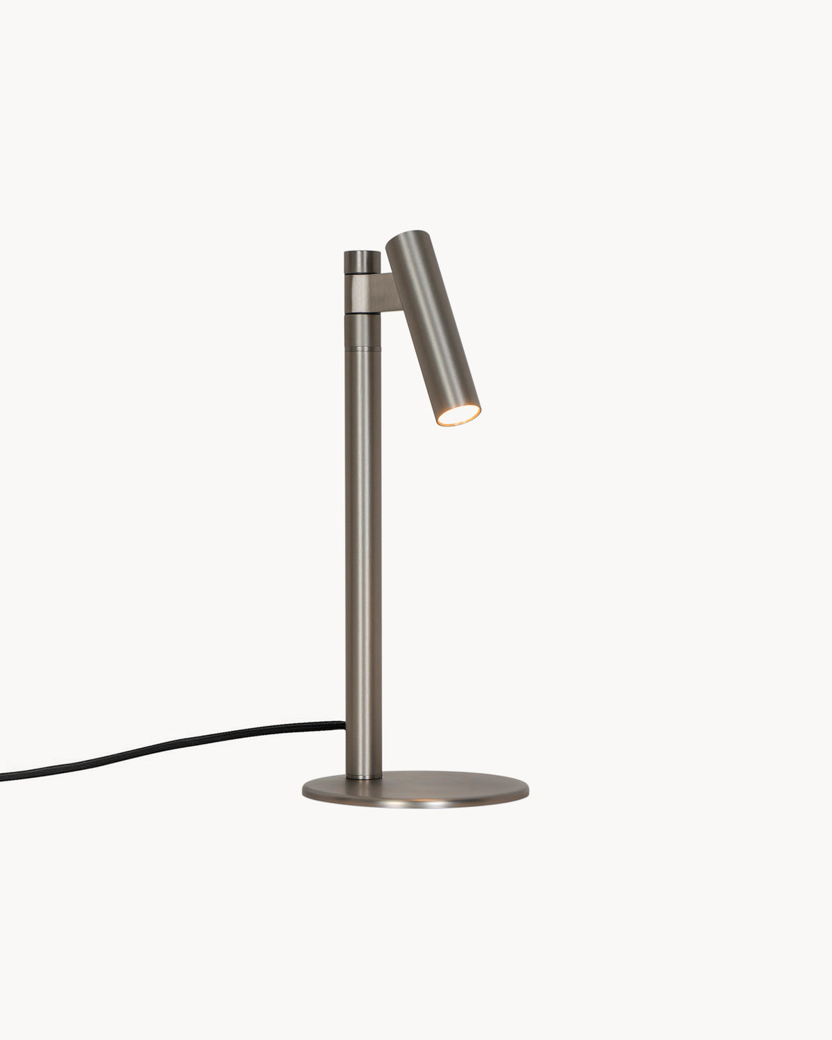 Lampada da tavolo orientabile in alluminio Makoto