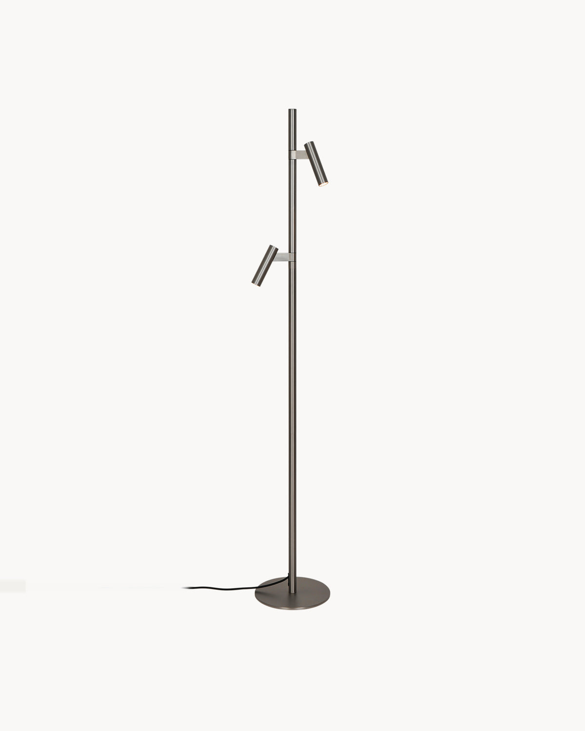 Lampada da terra orientabile in alluminio Makoto