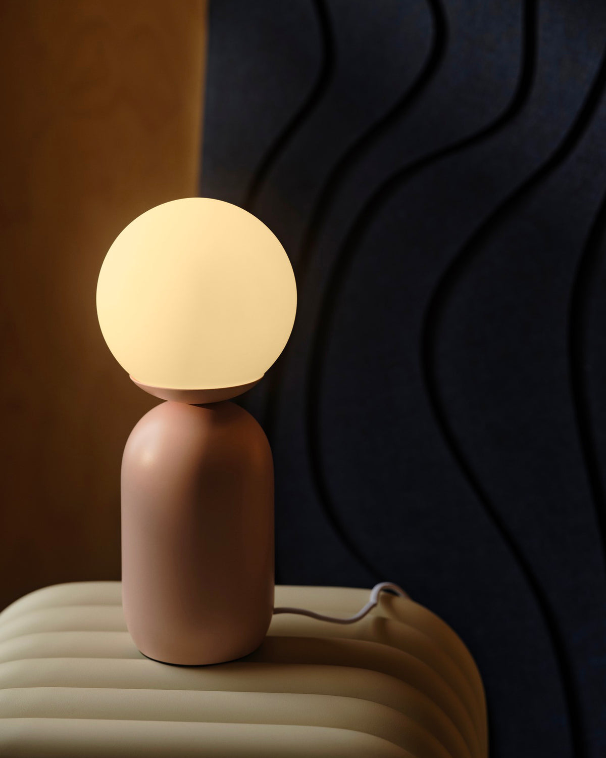 Lampada da tavolo in metallo e vetro Notti