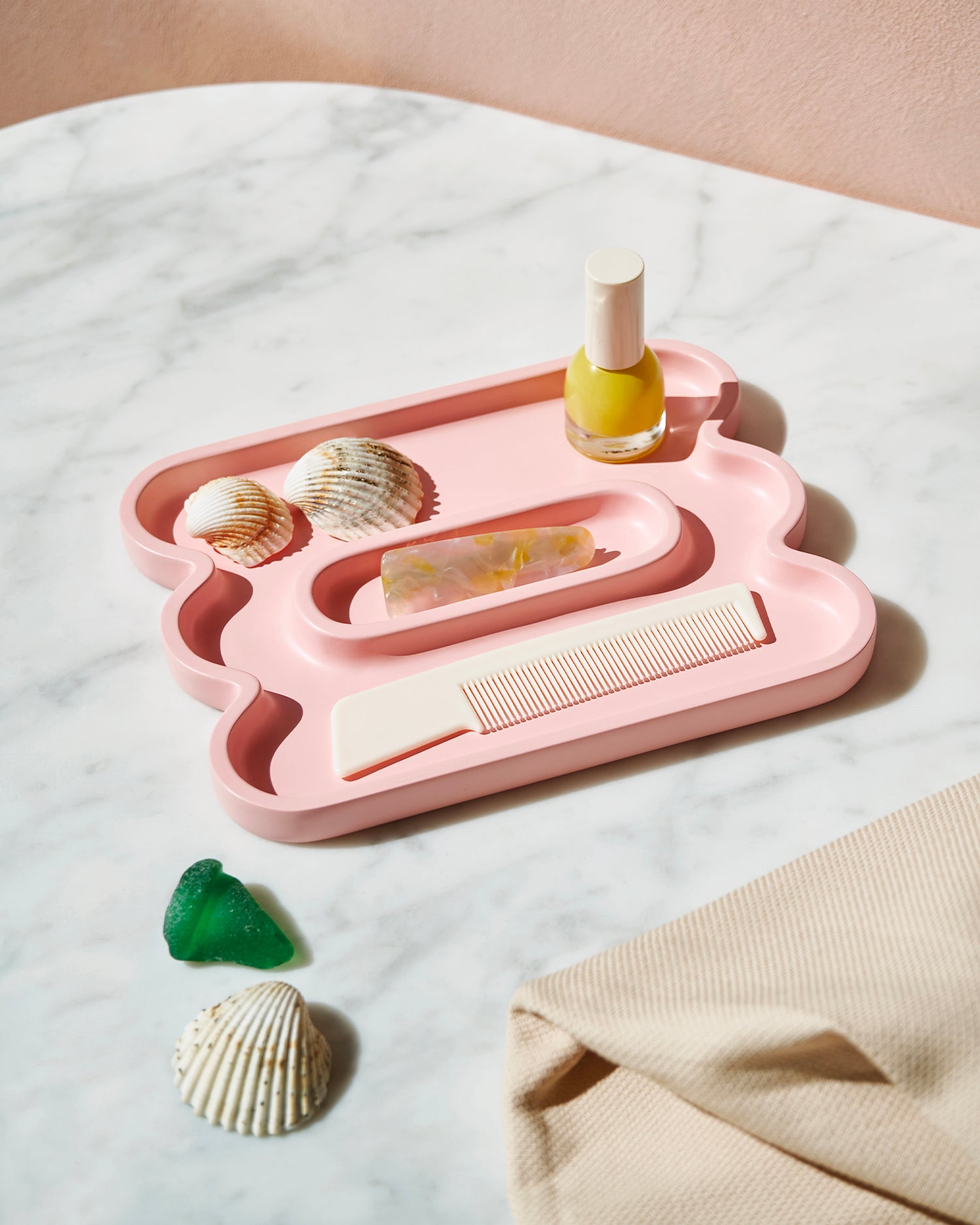 Portaoggetti in resina Templo Wave