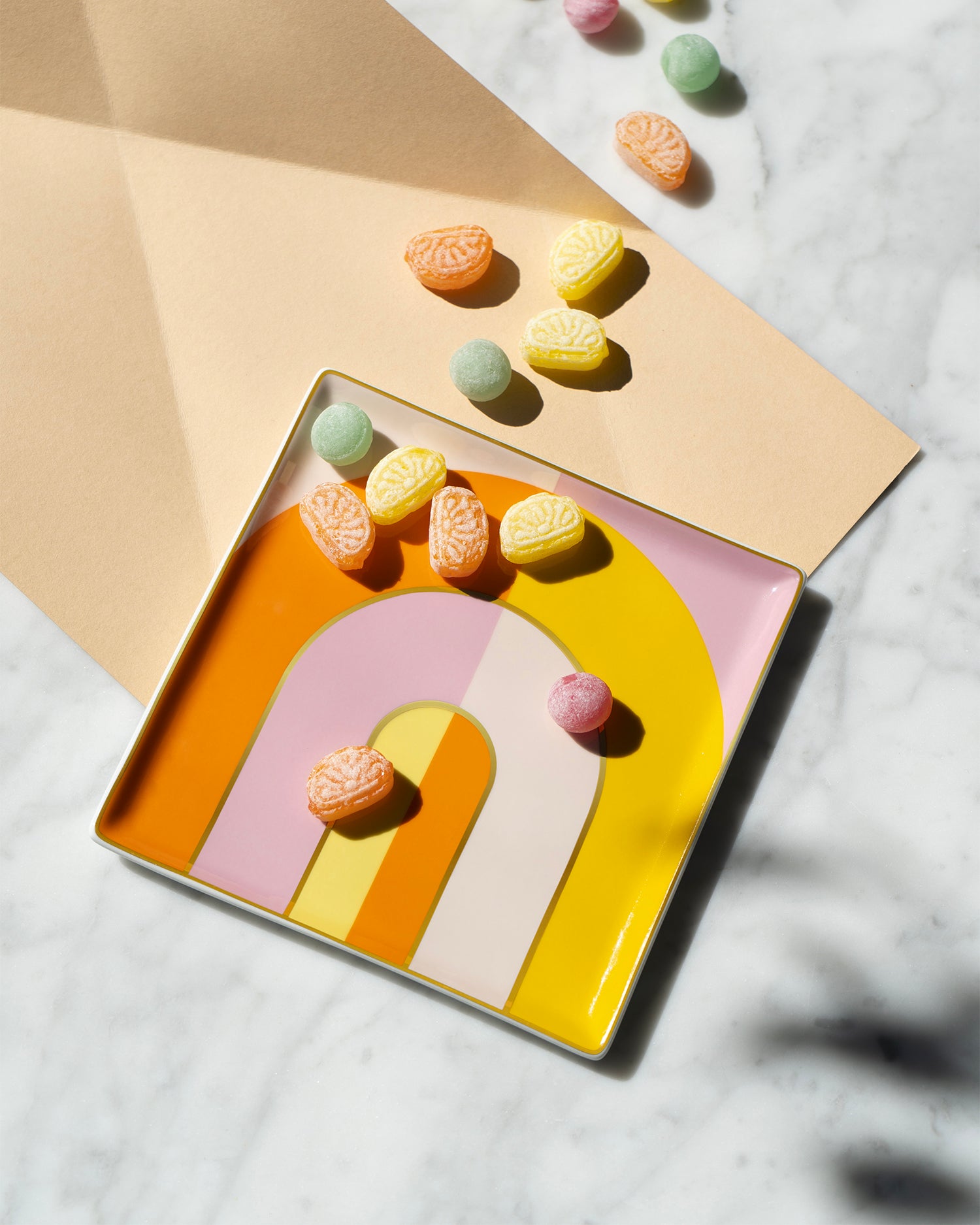 Vassoio decorativo in ceramica Riviera Arch