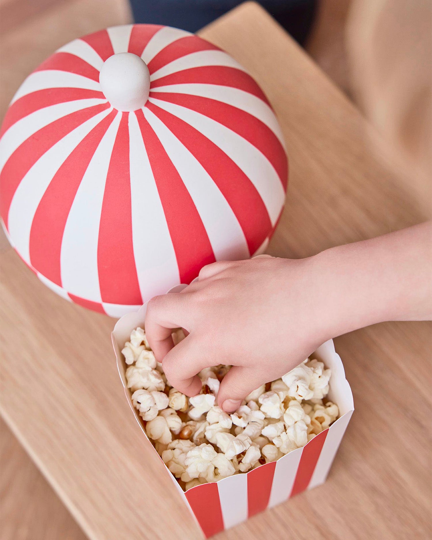 Contenitore decorativo in ceramica fatto a mano Toppu