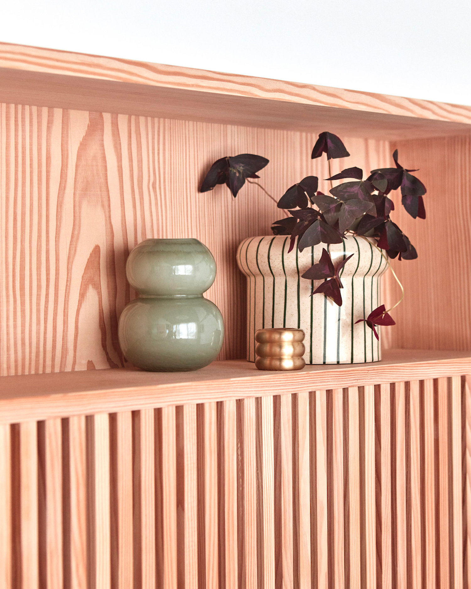Portavaso in ceramica grande dipinto a mano con stisce verdi Aki