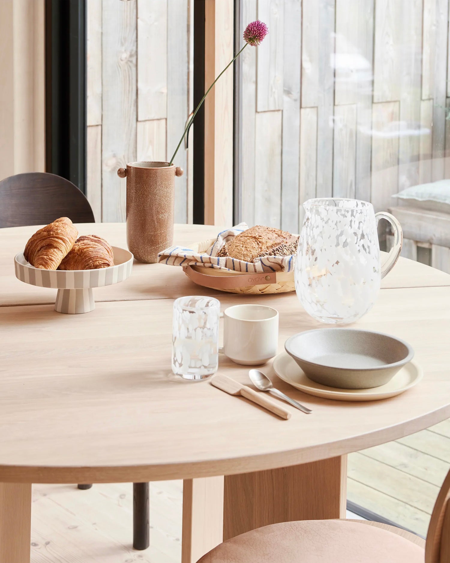 Set 2 piatti piani in terracotta realizzati a mano Yuka