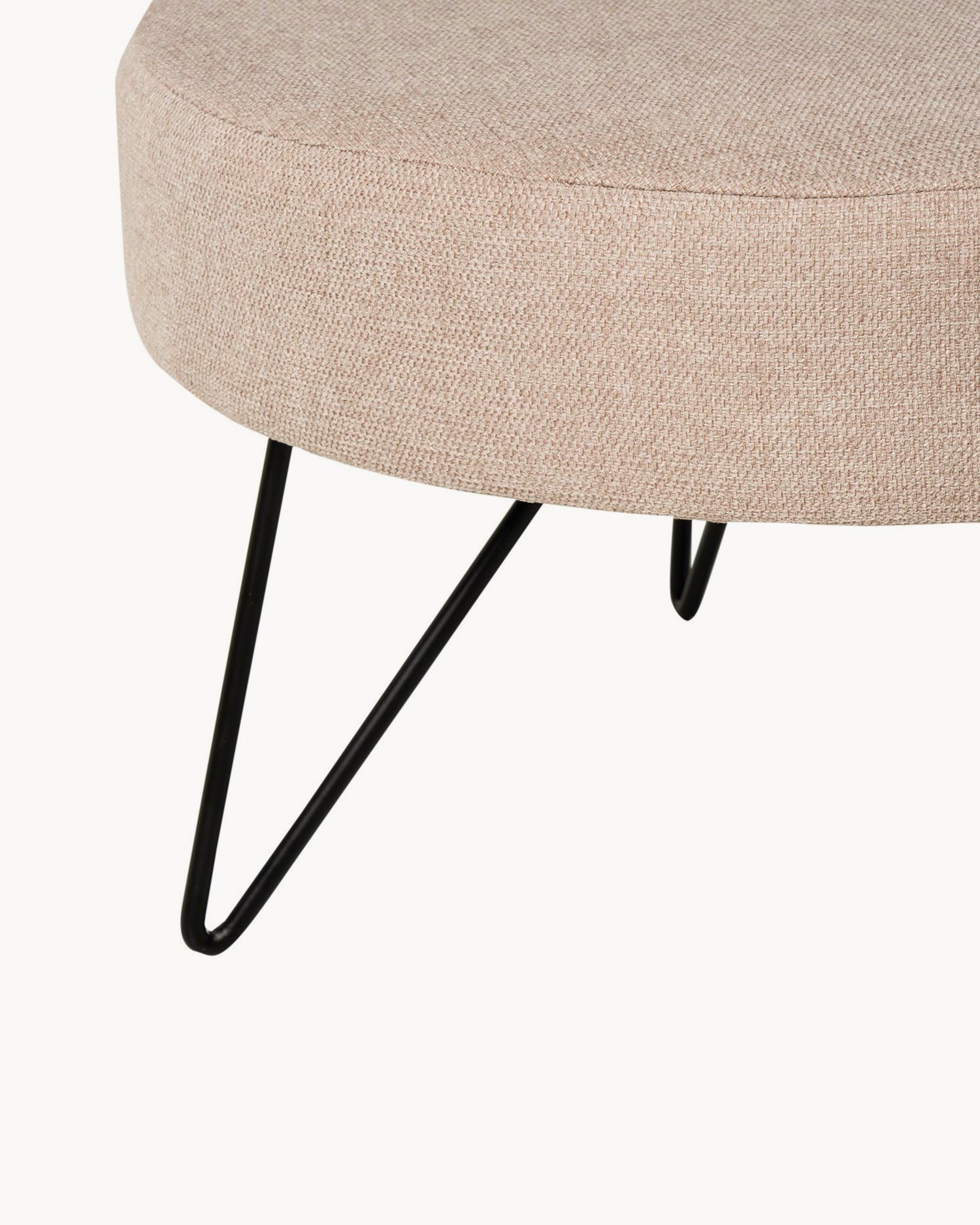 Pouf rotondo imbottito con gambe in metallo Aron - Tessuto
