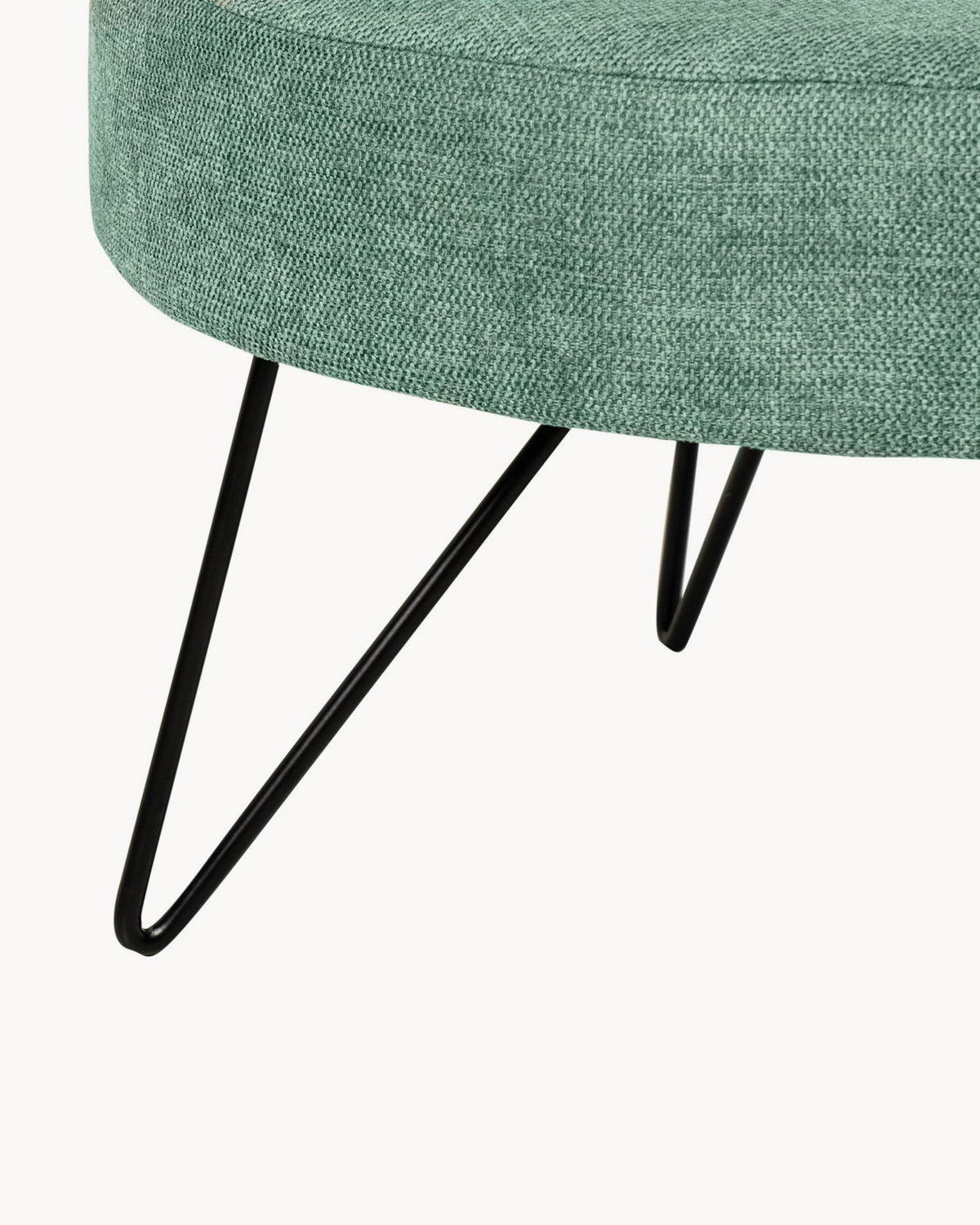 Pouf rotondo imbottito con gambe in metallo Aron - Tessuto