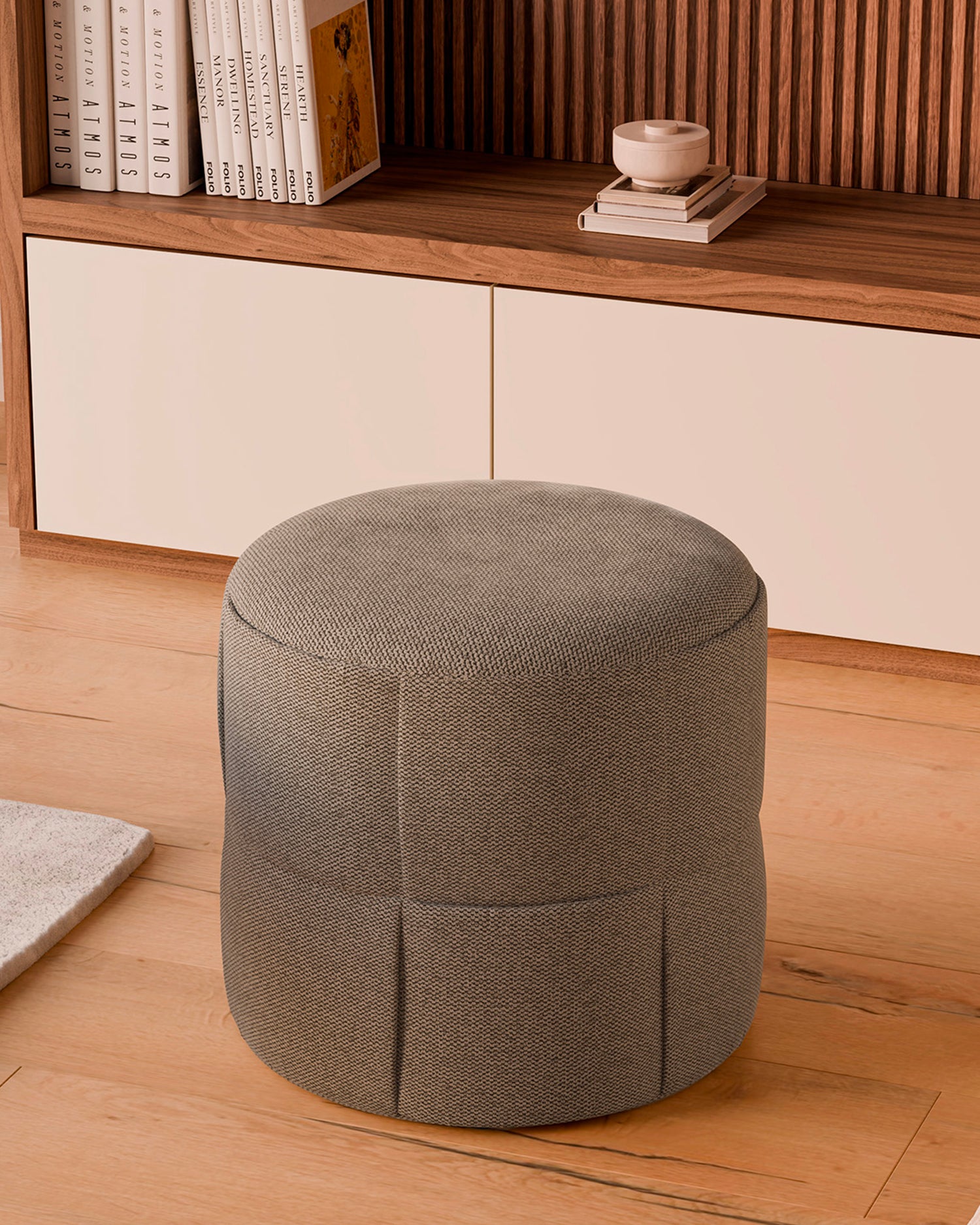 Pouf rotondo imbottito Elias