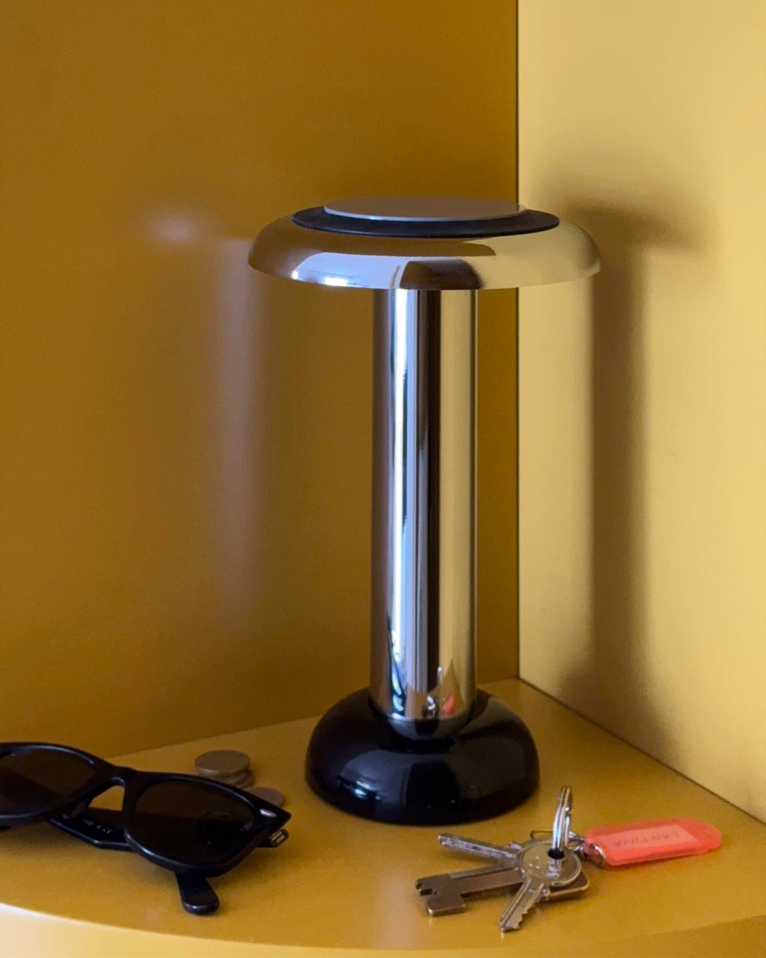 Lampada da tavolo portatile PL6