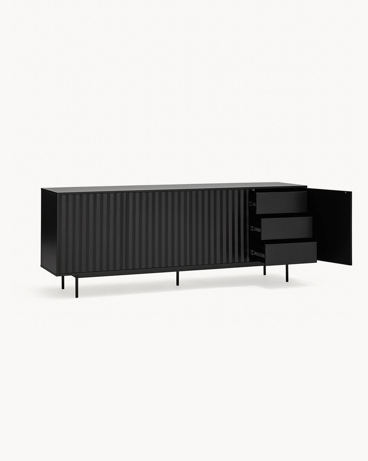 Credenza grande con frontali a rilievo Sierra