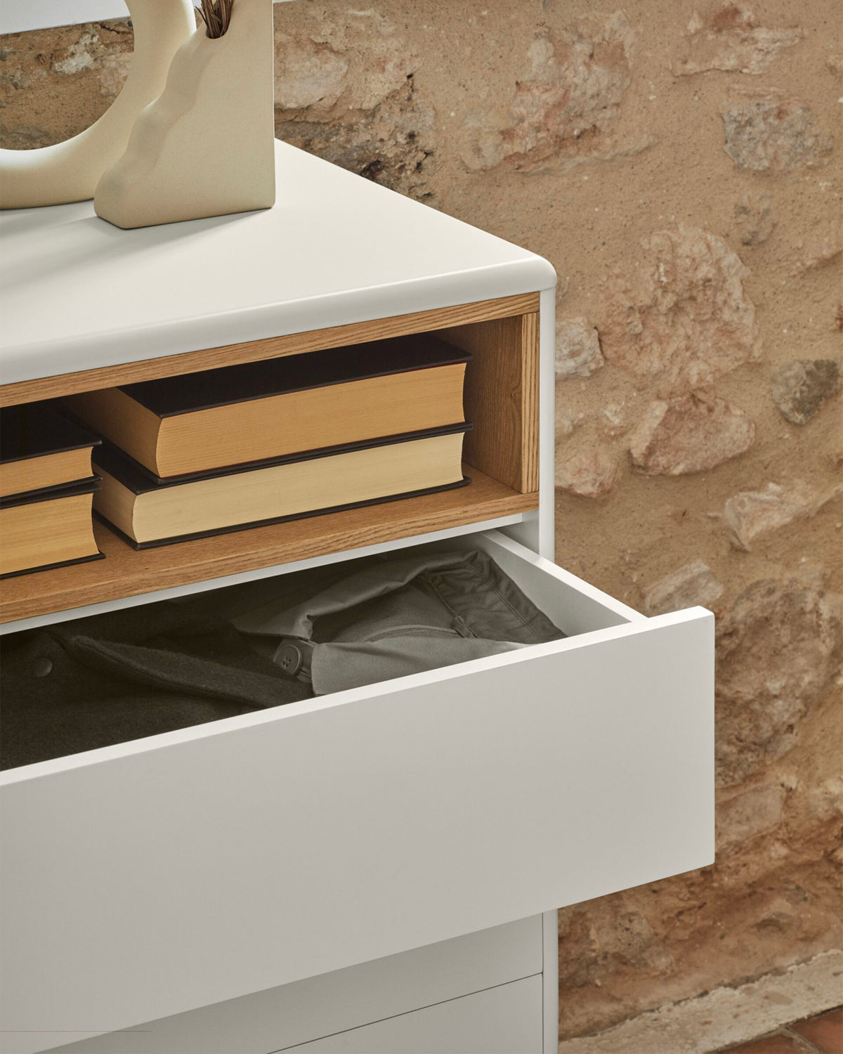 Cassettiera con sette cassetti Corvo