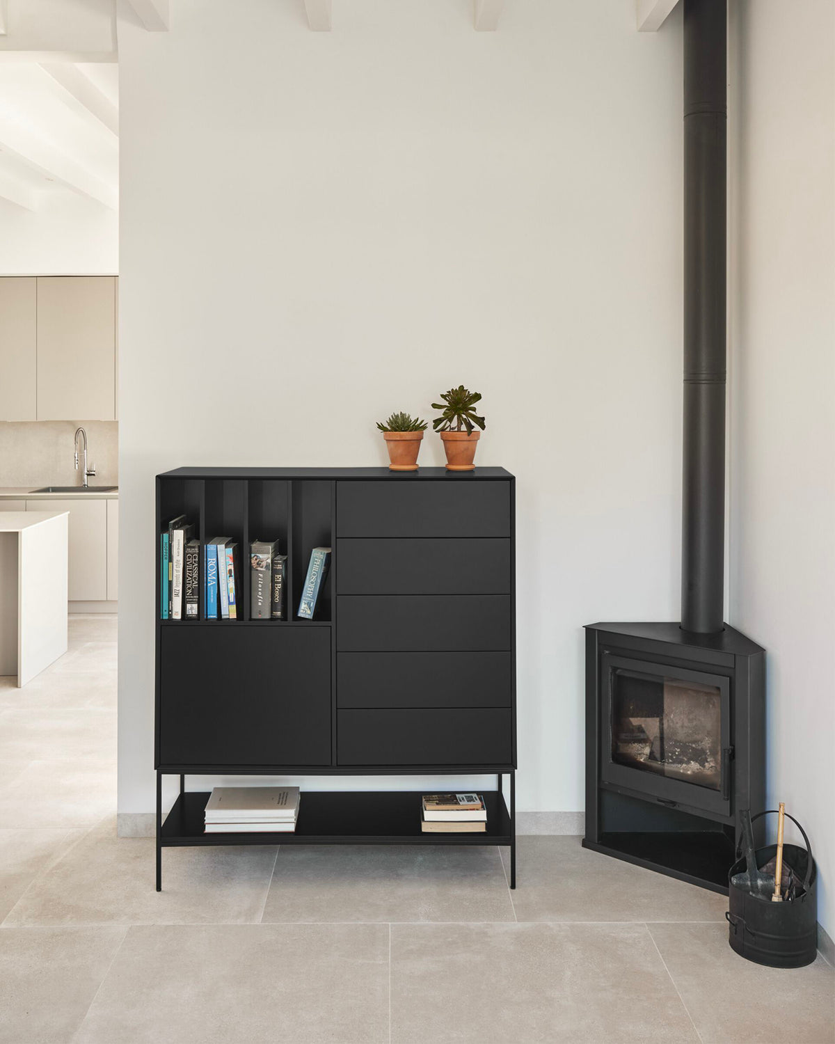 Credenza alta laccata Platt