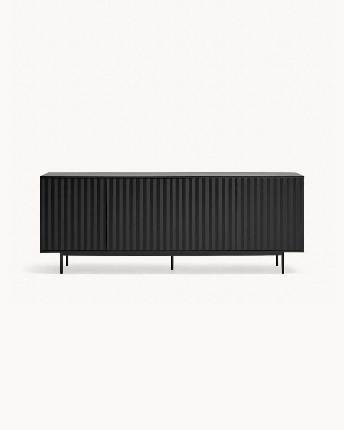 Credenza grande con frontali a rilievo Sierra