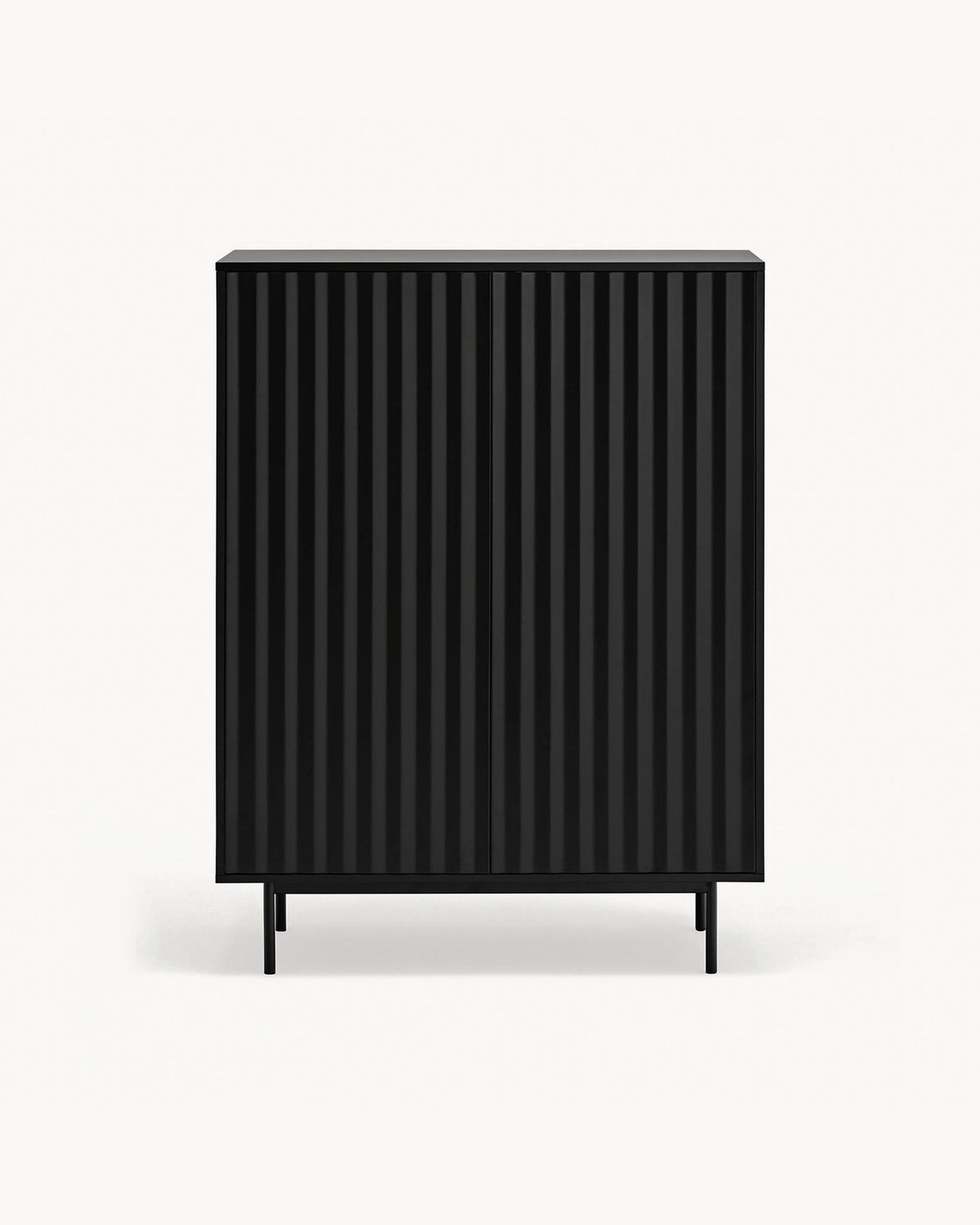 Credenza alta con frontali a rilievo Sierra