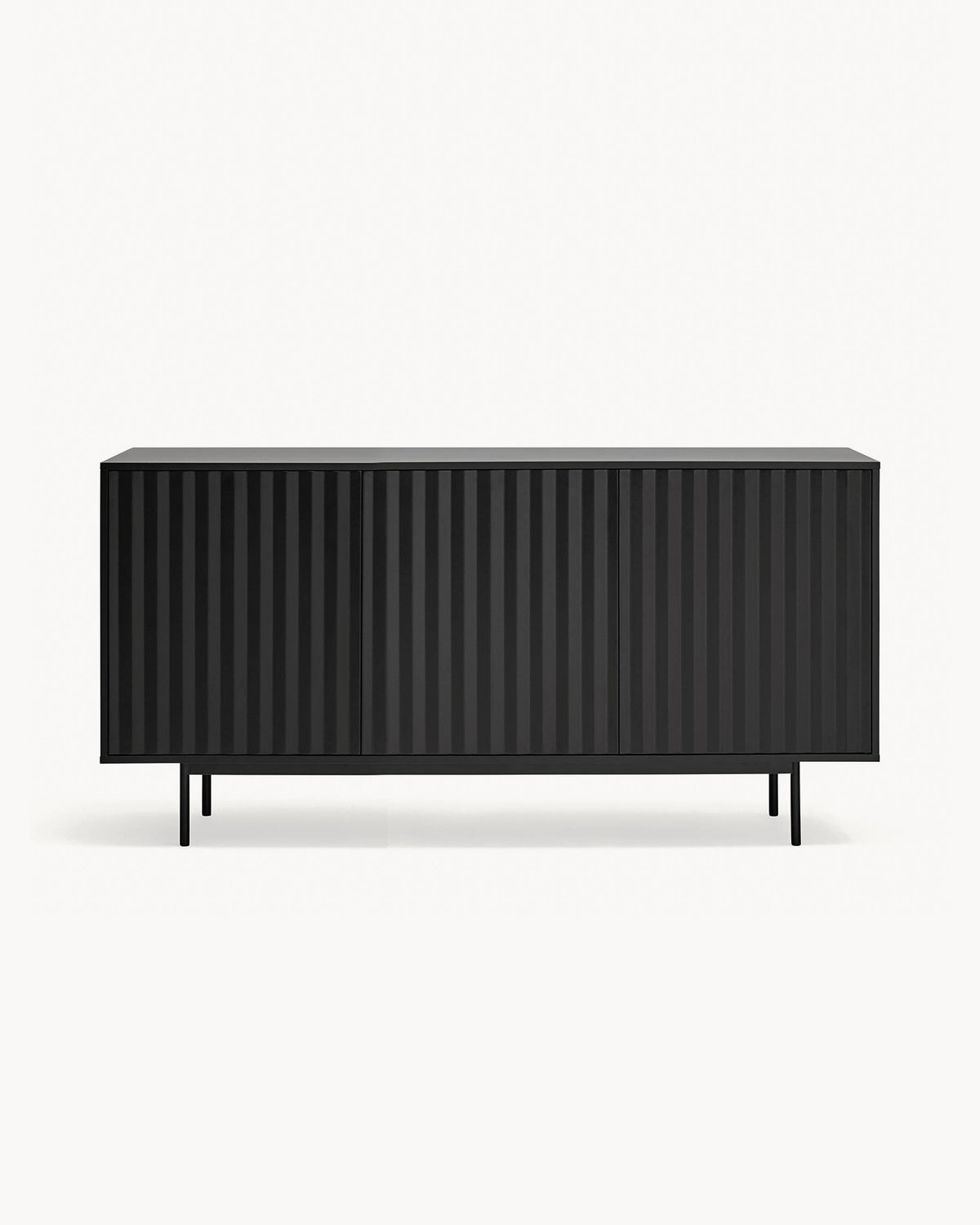 Credenza con frontali a rilievo Sierra