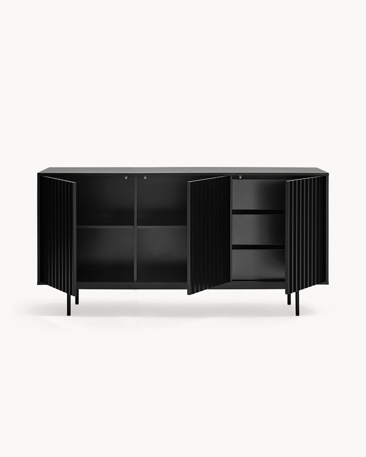 Credenza con frontali a rilievo Sierra
