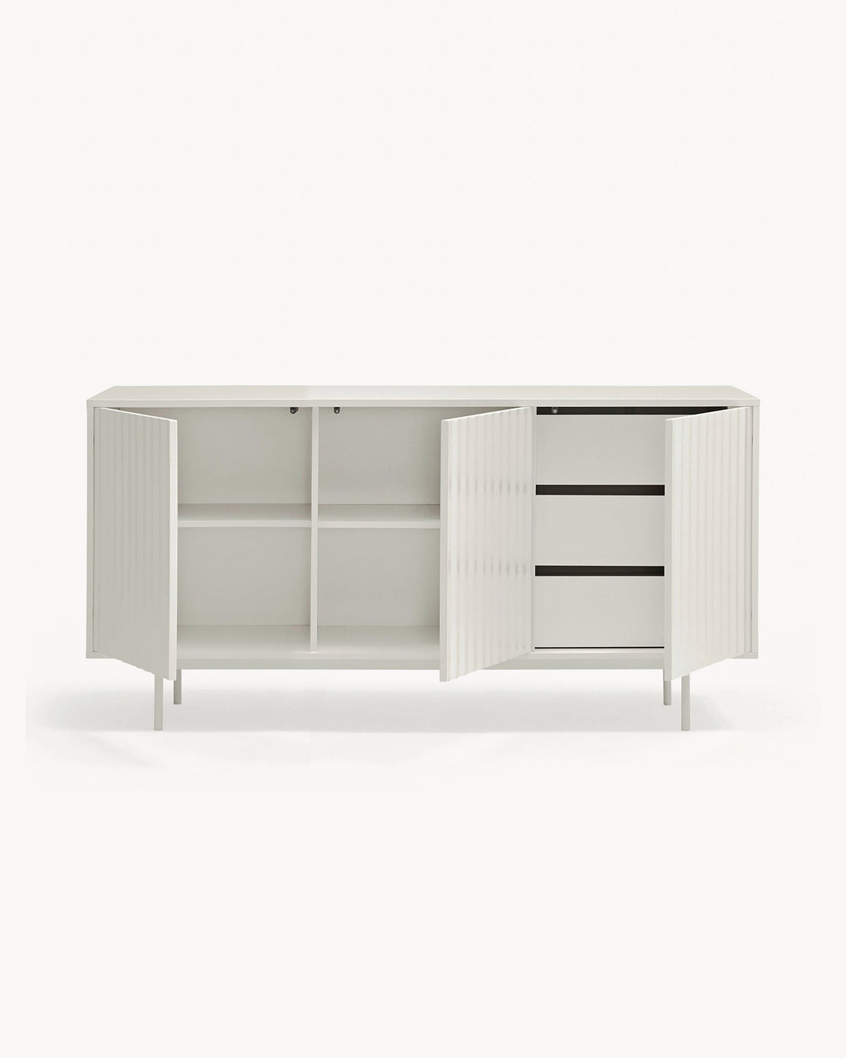 Credenza con frontali a rilievo Sierra