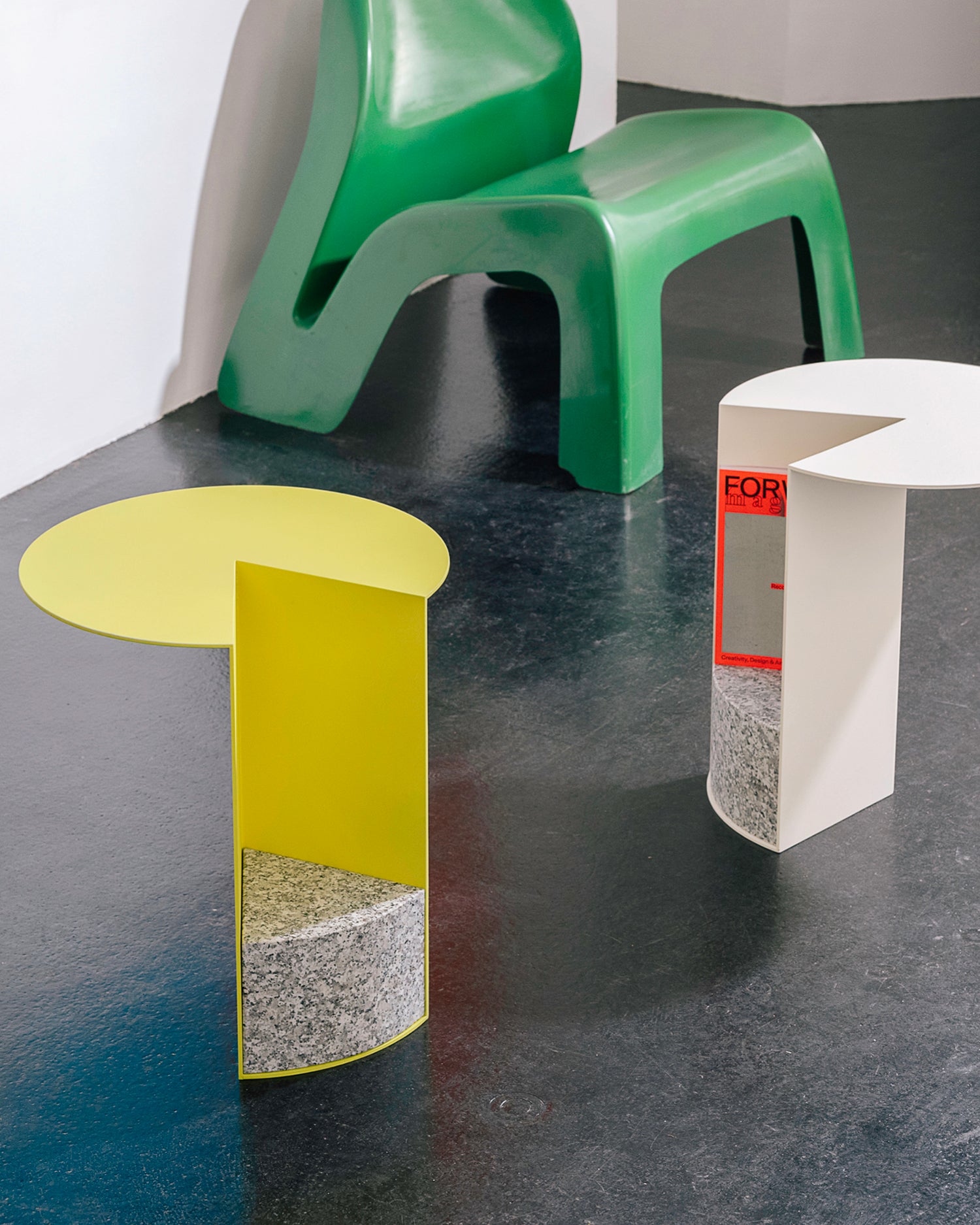 Tavolino in alluminio e granito Pac