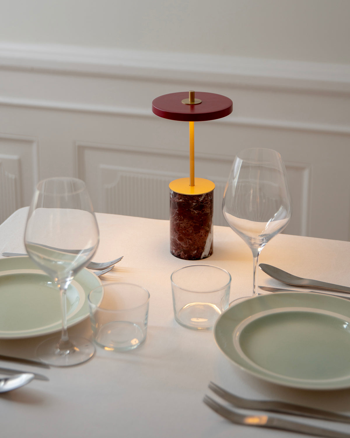Lampada portatile in marmo Asteria Move Mini