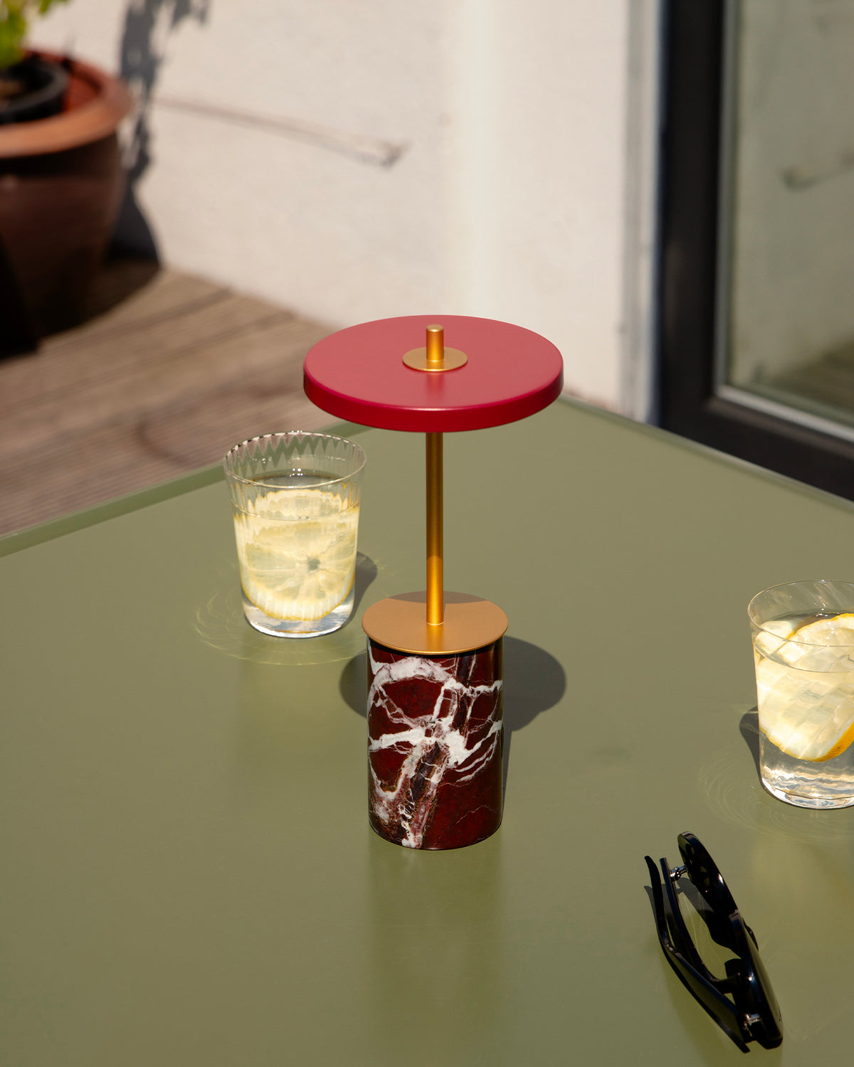 Lampada portatile in marmo Asteria Move Mini