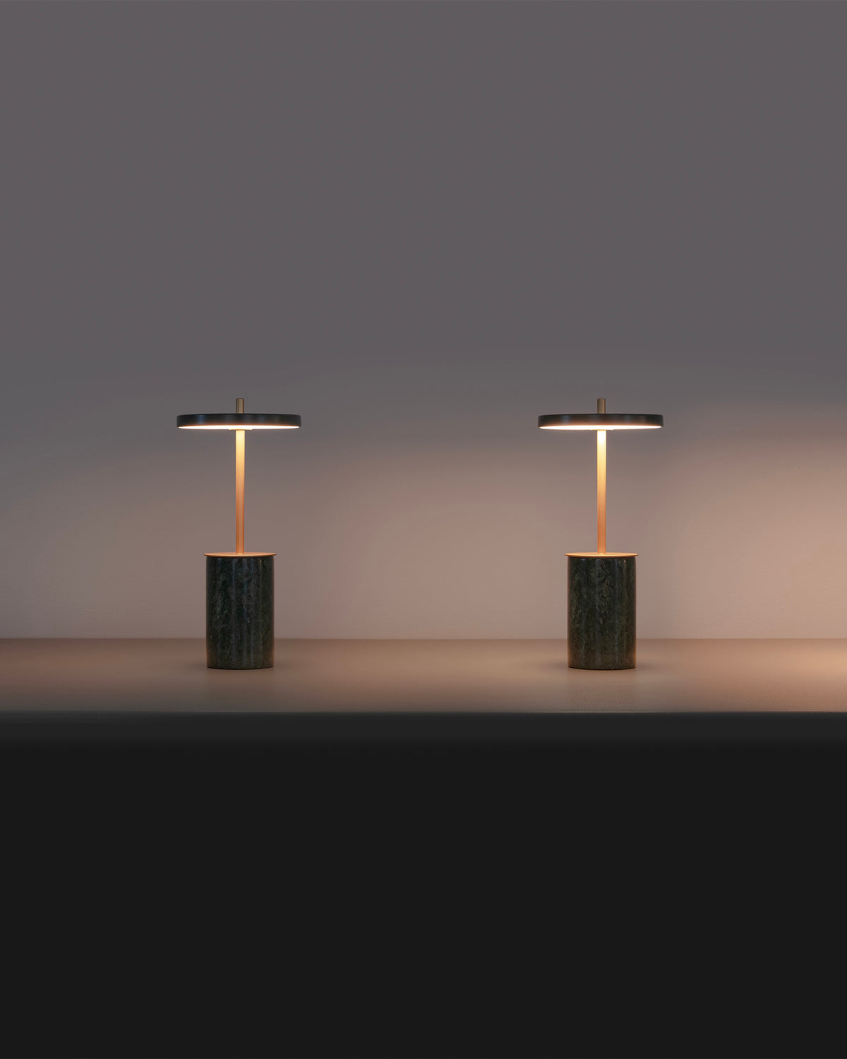 Lampada portatile in marmo Asteria Move Mini