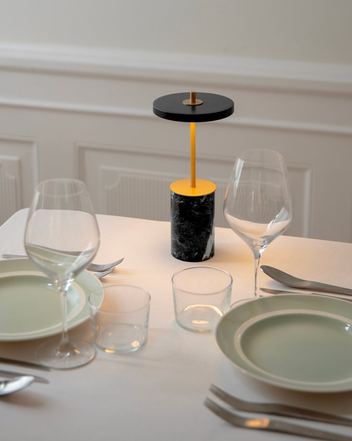 Lampada portatile in marmo Asteria Move Mini