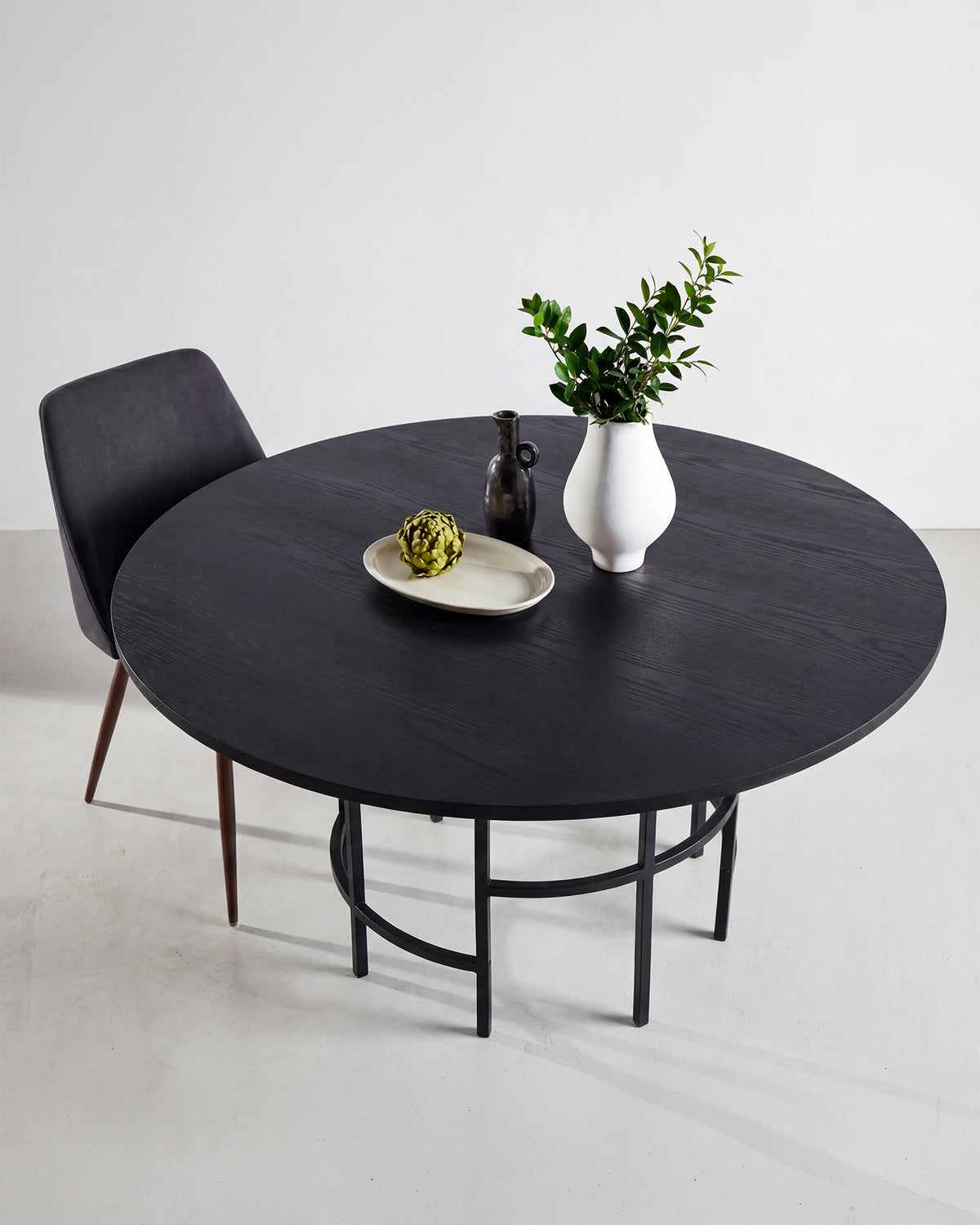 Tavolo da pranzo rotondo con base in metallo Copenhagen